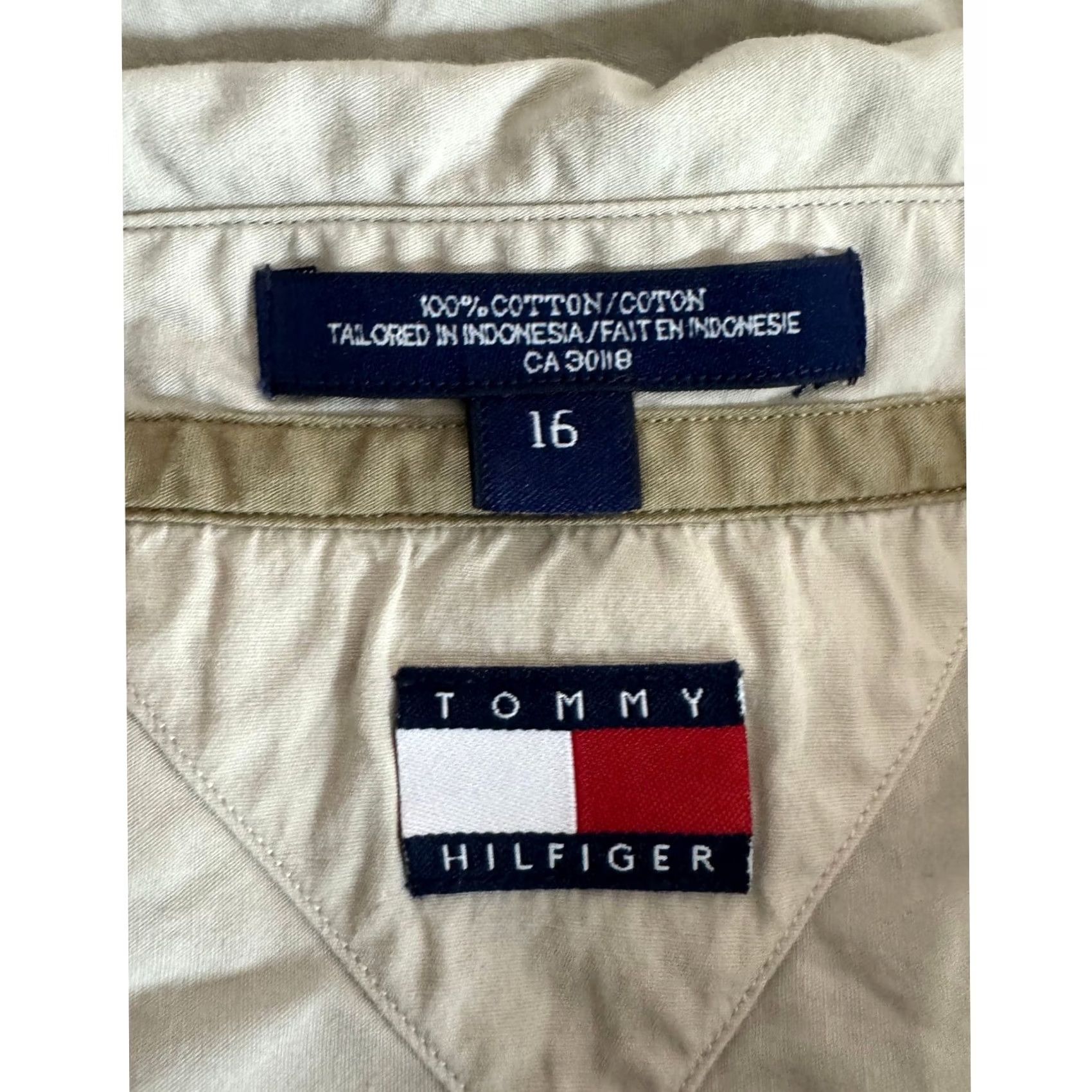 Tommy Hilfiger Tommy Hilfiger Mens Beige Short Sleeve Button Up Shirt Size 16 Classic Fit Shirt Men Beige Short Sleeve Button-Up Casual Workwear Hawaiian 90s? Size US L / EU 52-54 / 3 - 7 Thumbnail
