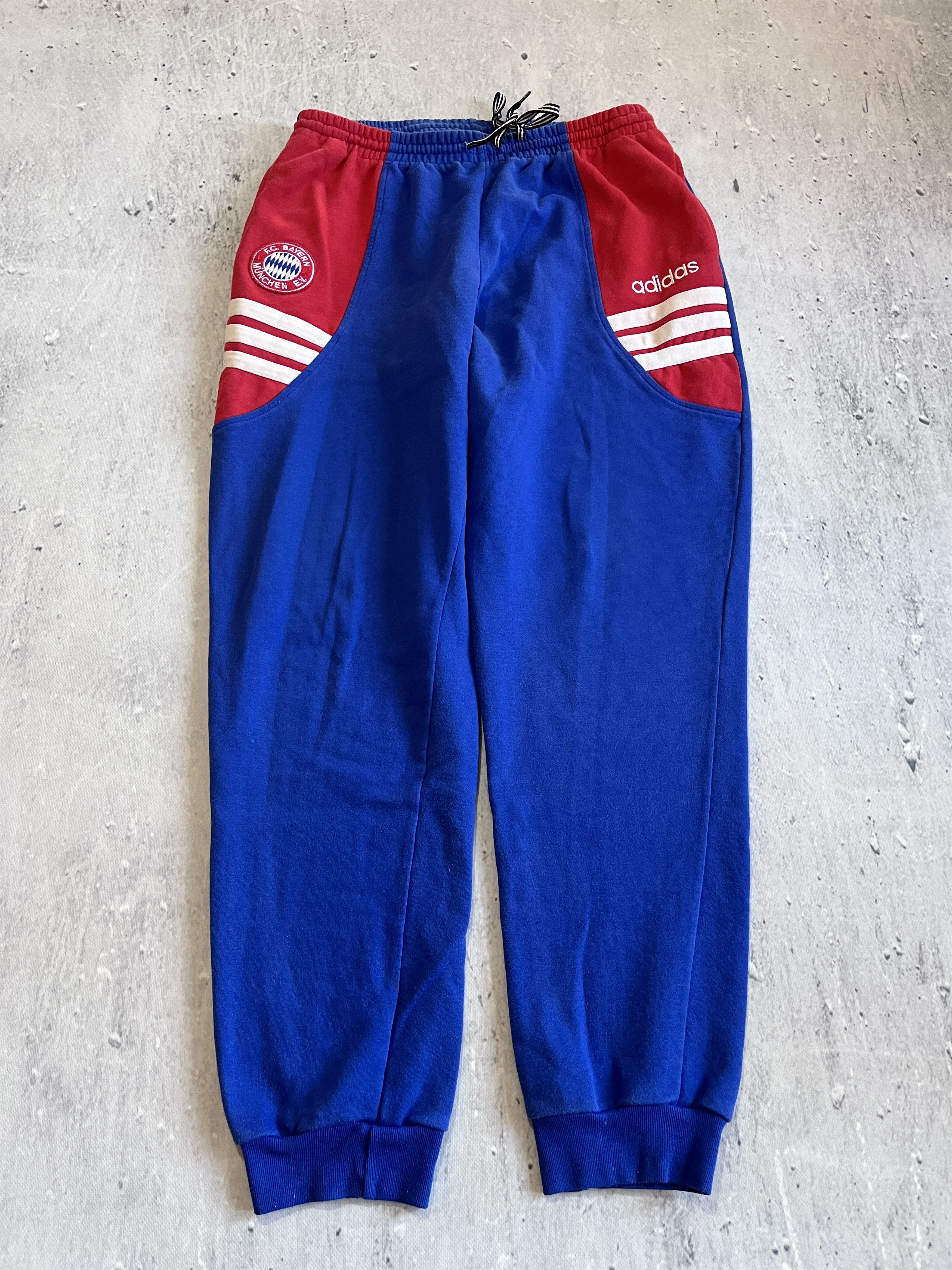 Adidas ADIDAS BAYERN MUNICH VINTAGE 90S FOOTBALL SOCCER TRACKSUIT Size US L / EU 52-54 / 3 - 4 Thumbnail