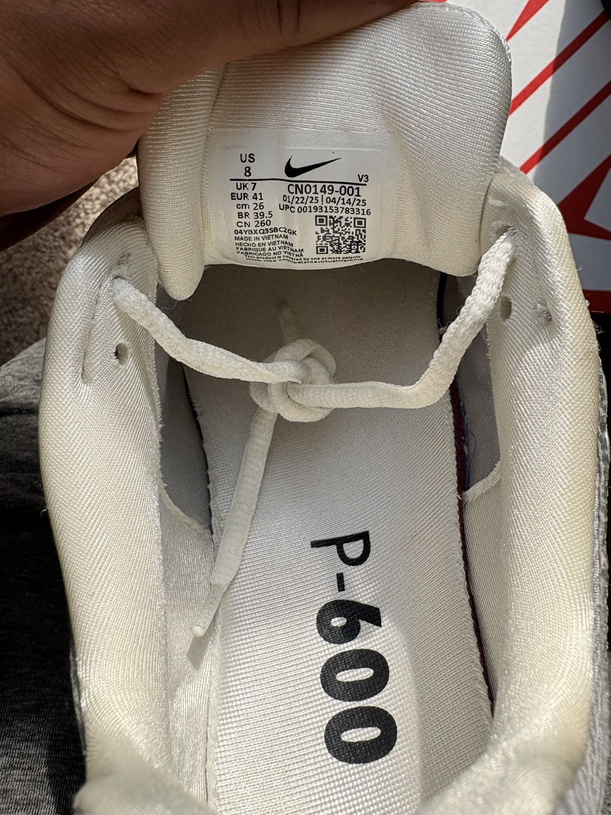 Nike P-600 metallic silver Size US 8 / EU 41 - 7 Thumbnail