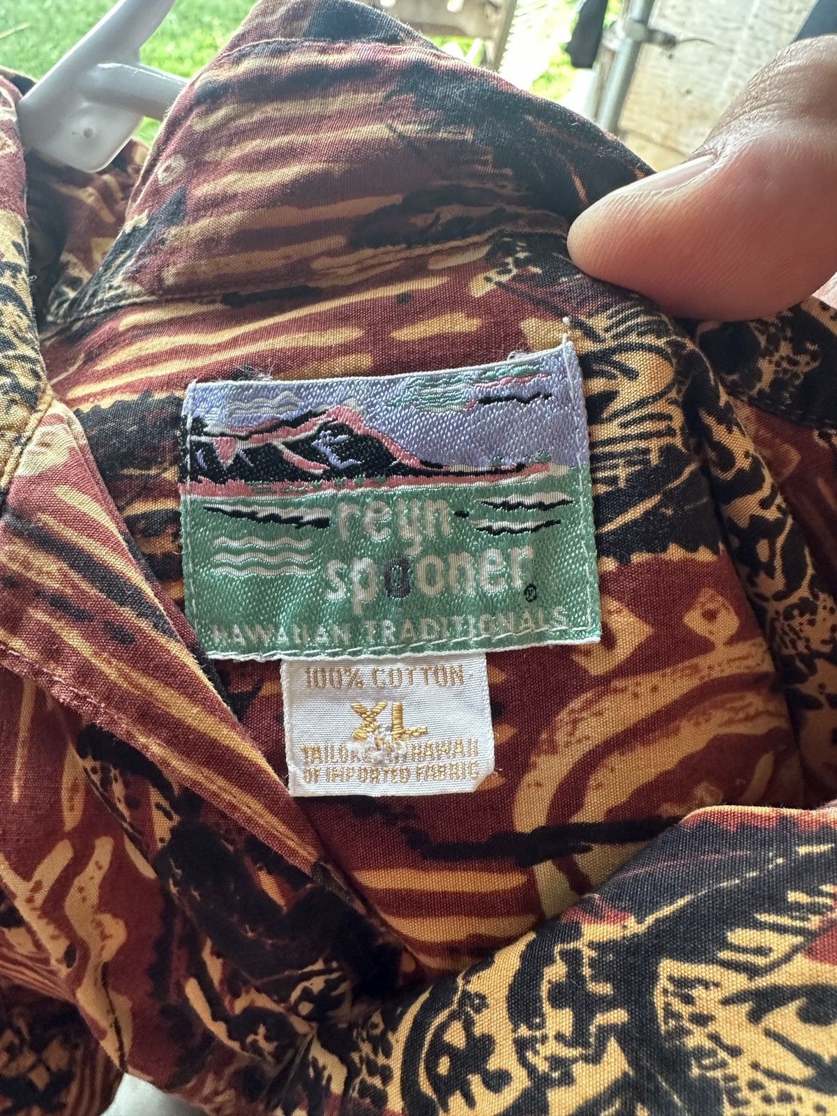 Reyn Spooner PreOwned Reyn Spooner Red Hawaiian Print Men's XL Size US XL / EU 56 / 4 - 4 Thumbnail