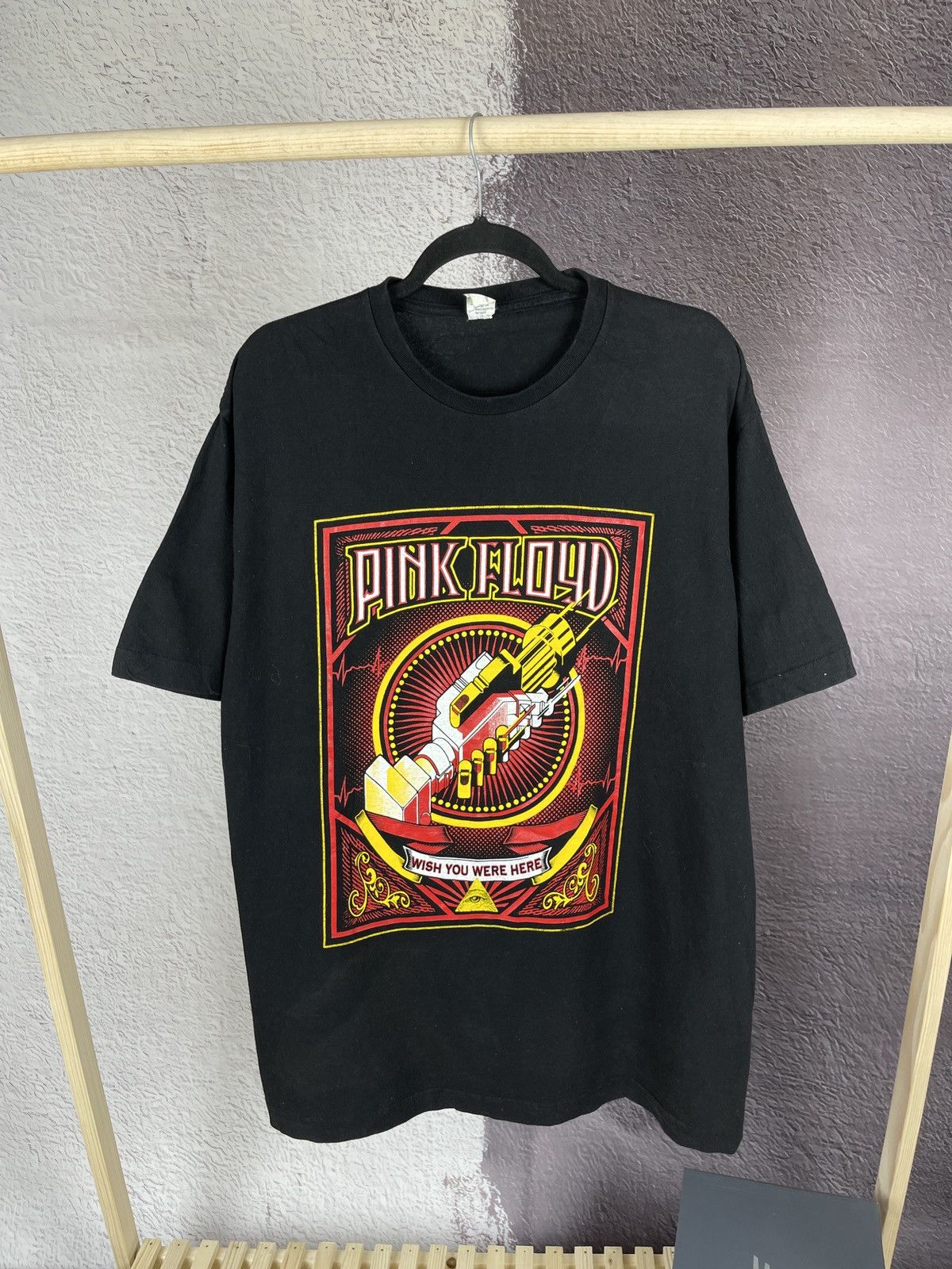 Band Tees Pink Floyd Wish You Were Here Vintage Shirt Size US XL / EU 56 / 4 - 1 Thumbnail