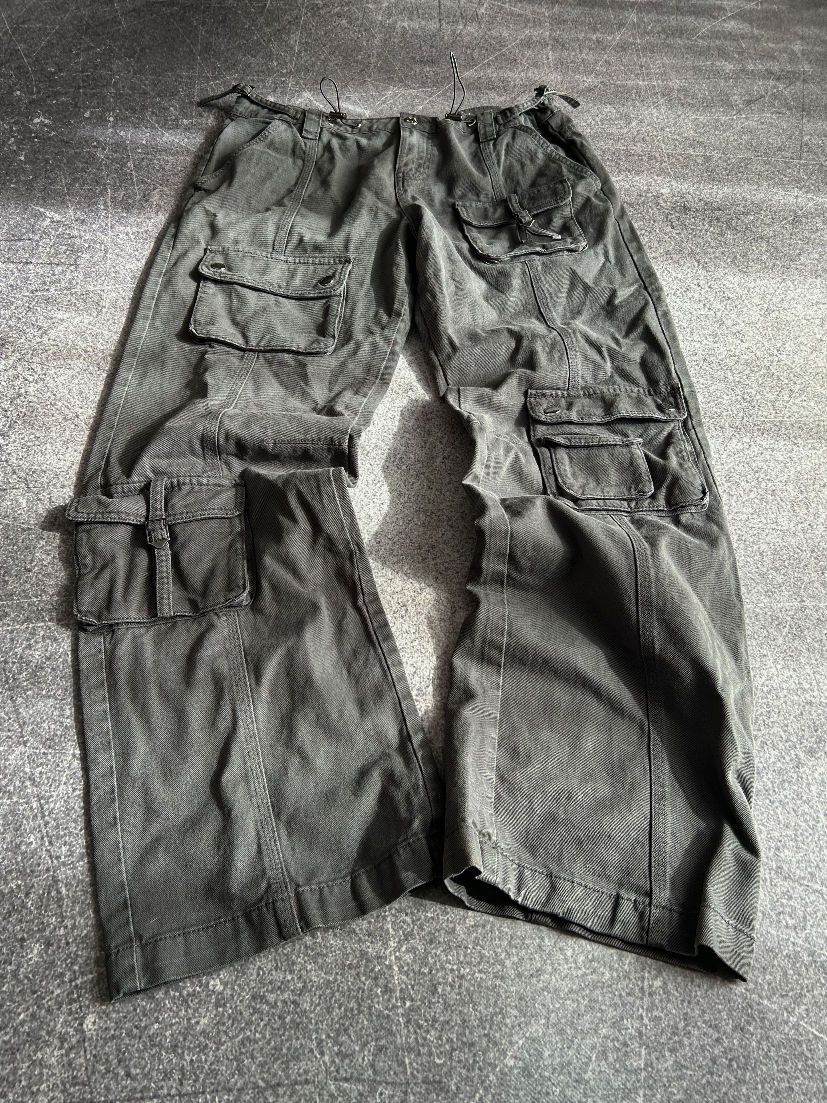 Yohji Yamamoto Y2K Cargo Pants Multi Pocket Tactical Wide Fit Dark Grey Size US 32 / EU 48 - 1 Thumbnail