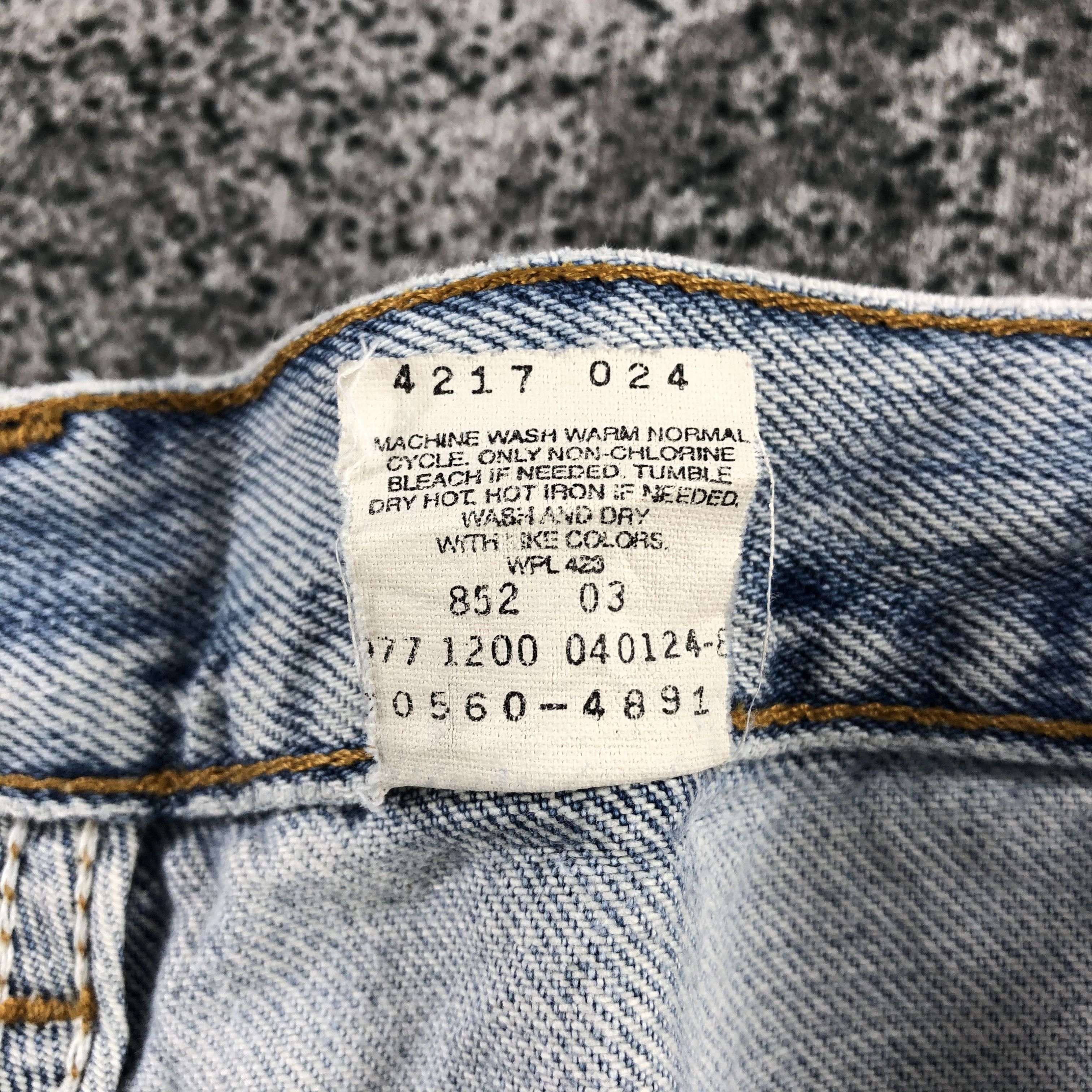 Levi's Vintage Levis 505 Jeans Distressed Denim KJ836 Size US 31 - 13 Thumbnail