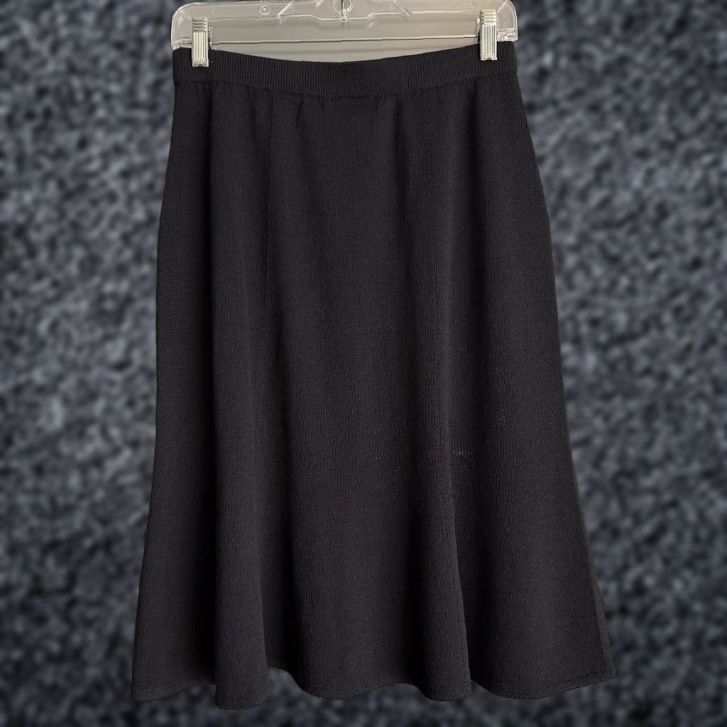 St. John St. John Collection Black Knee Length Flared Skirt Santana Knit Wool Blend Sz 4 Size 27" / US 4 / IT 40 - 1 Thumbnail
