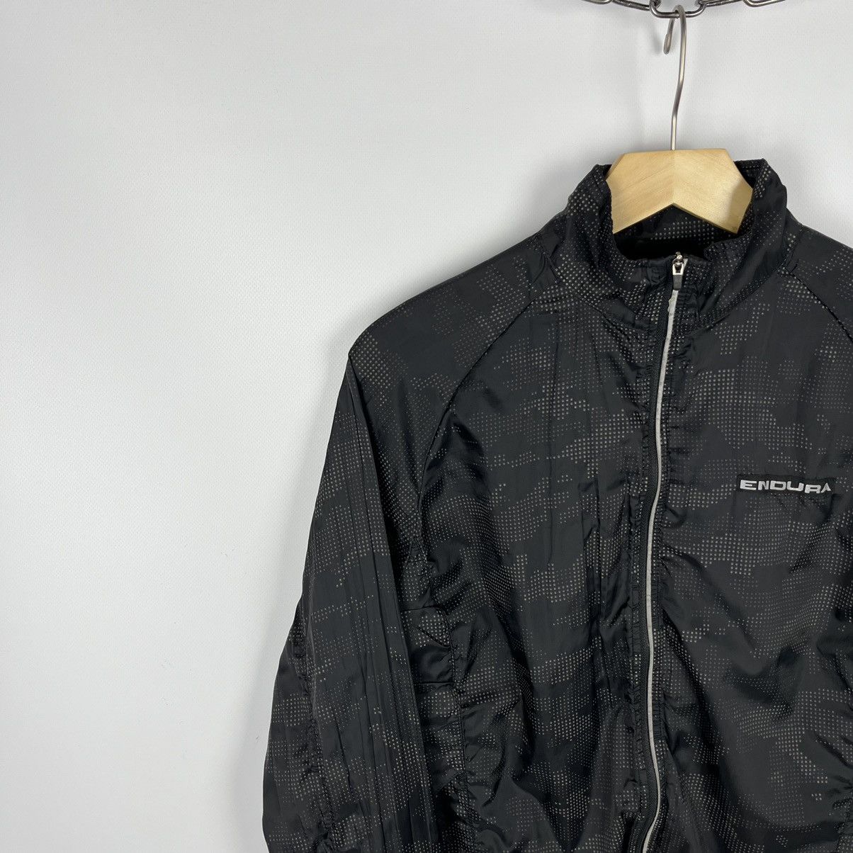 Sports Specialties Endura Full Zip Cycling Jacket Size S Reflective Full Zip Size US S / EU 44-46 / 1 - 5 Thumbnail