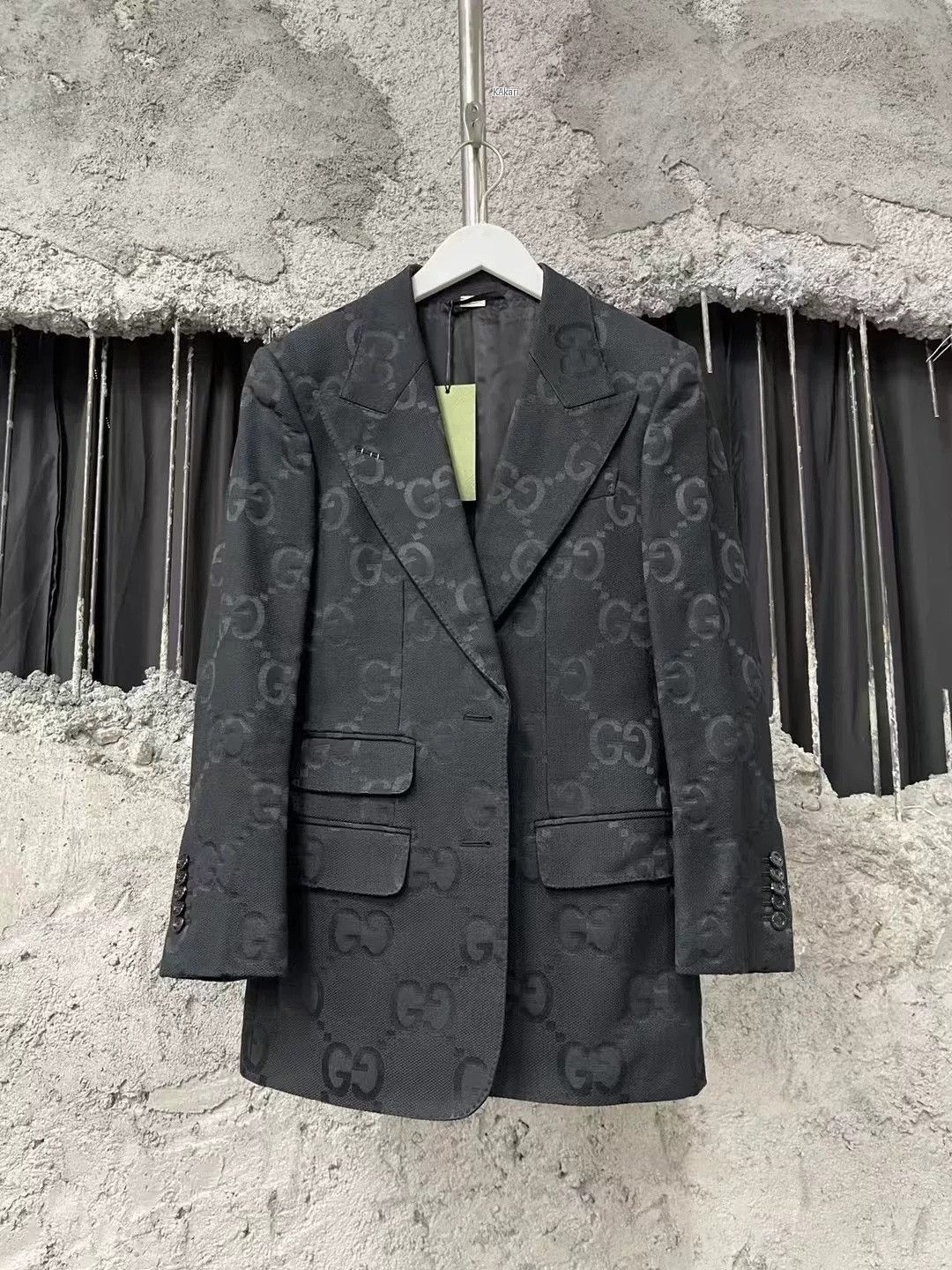 Gucci Gucci Black Embossed Classic Logo Blazer Size US S / EU 44-46 / 1 - 1 Thumbnail