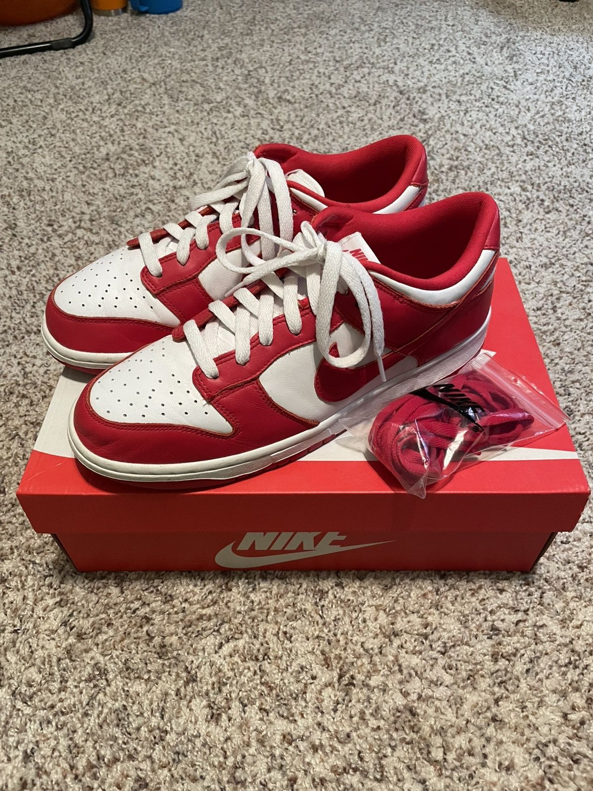 Nike Nike Dunk Low SP University Red Size US 10 / EU 43 - 1 Thumbnail