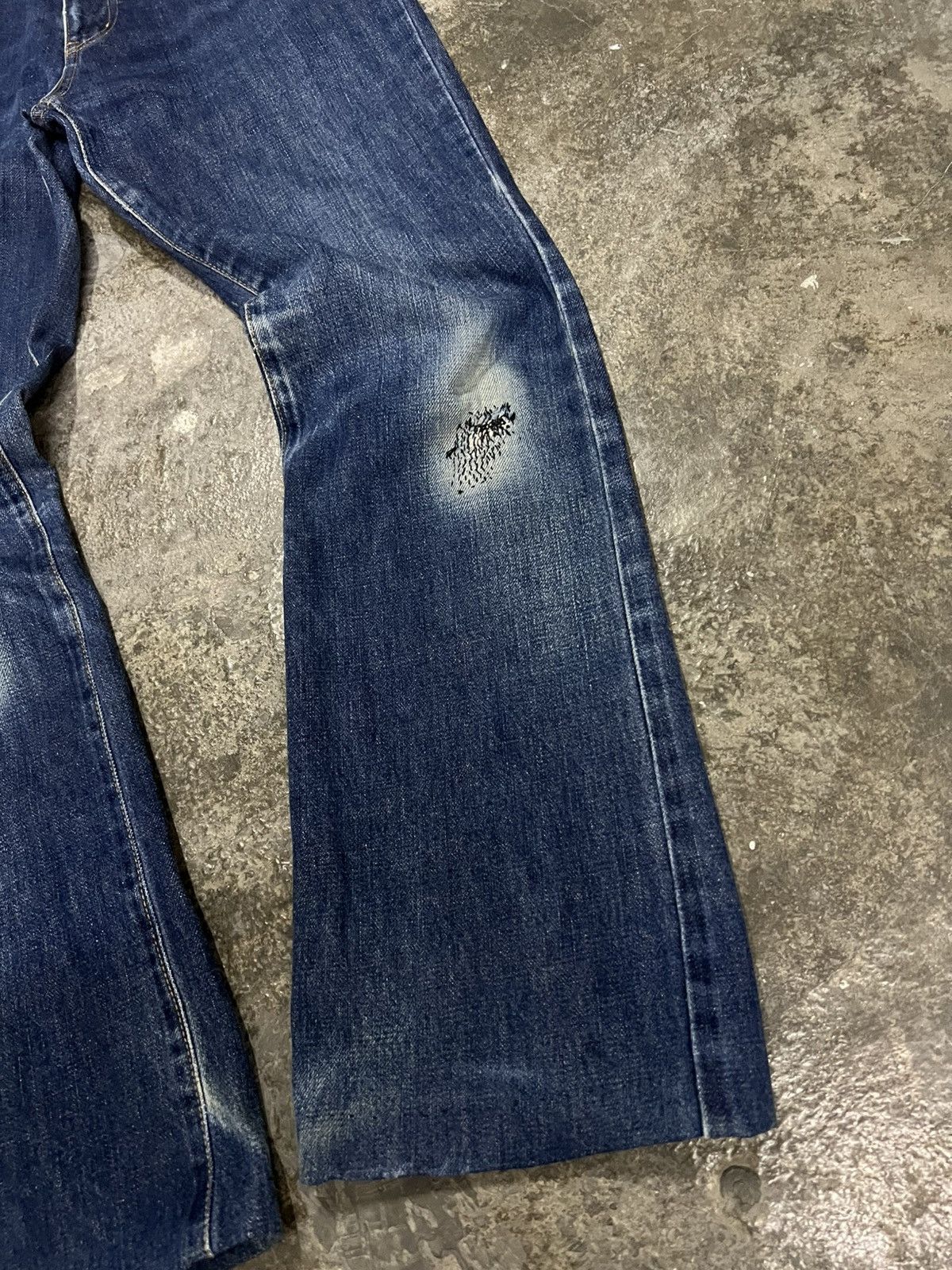 Japanese Brand 💥Flare💥Vintage 90’s Chevignon Distress Jean Size US 28 / EU 44 - 5 Thumbnail