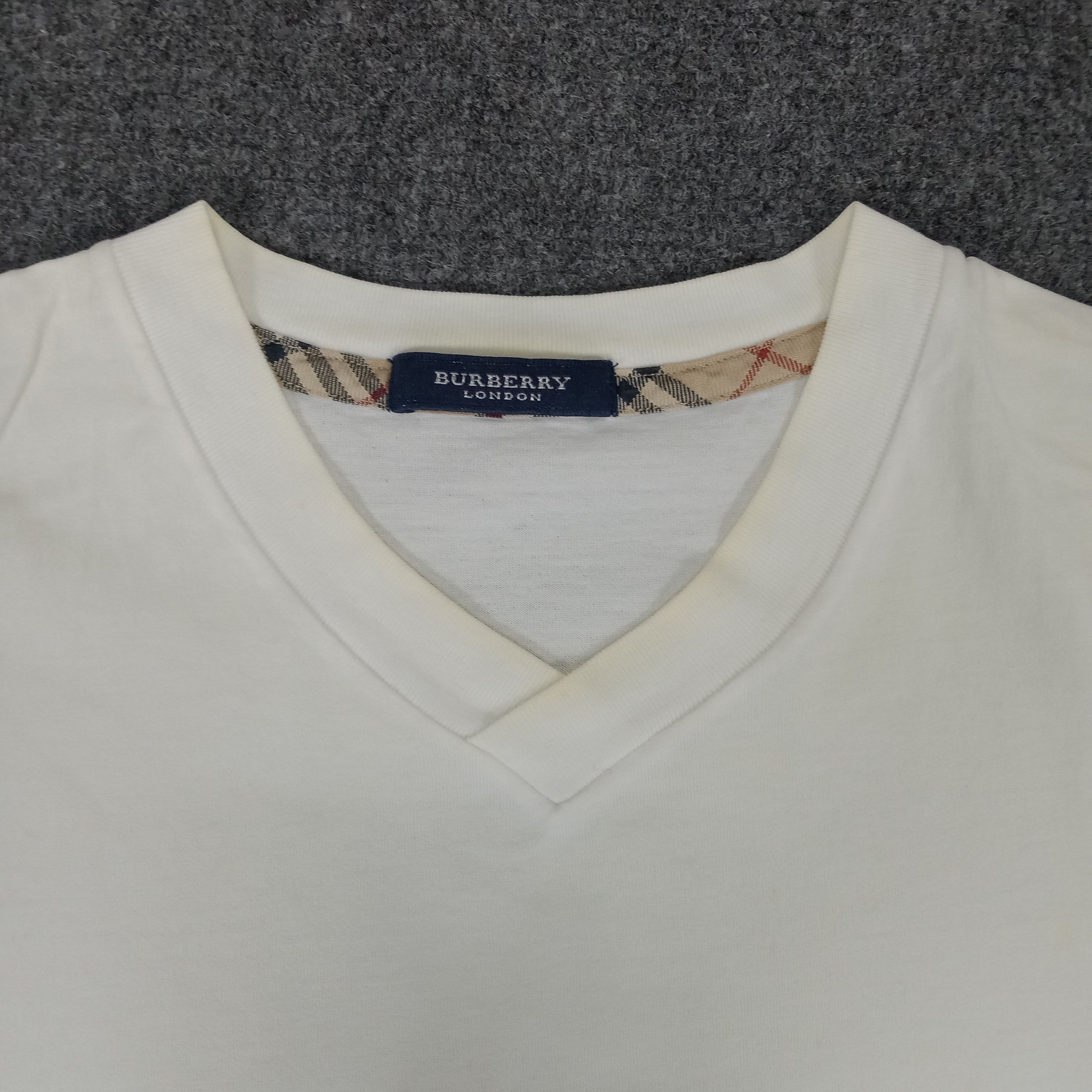 Burberry × Vintage Vintage Burberry London Luxury Brand Custom Spellout Tshirt Size M / US 6-8 / IT 42-44 - 3 Thumbnail