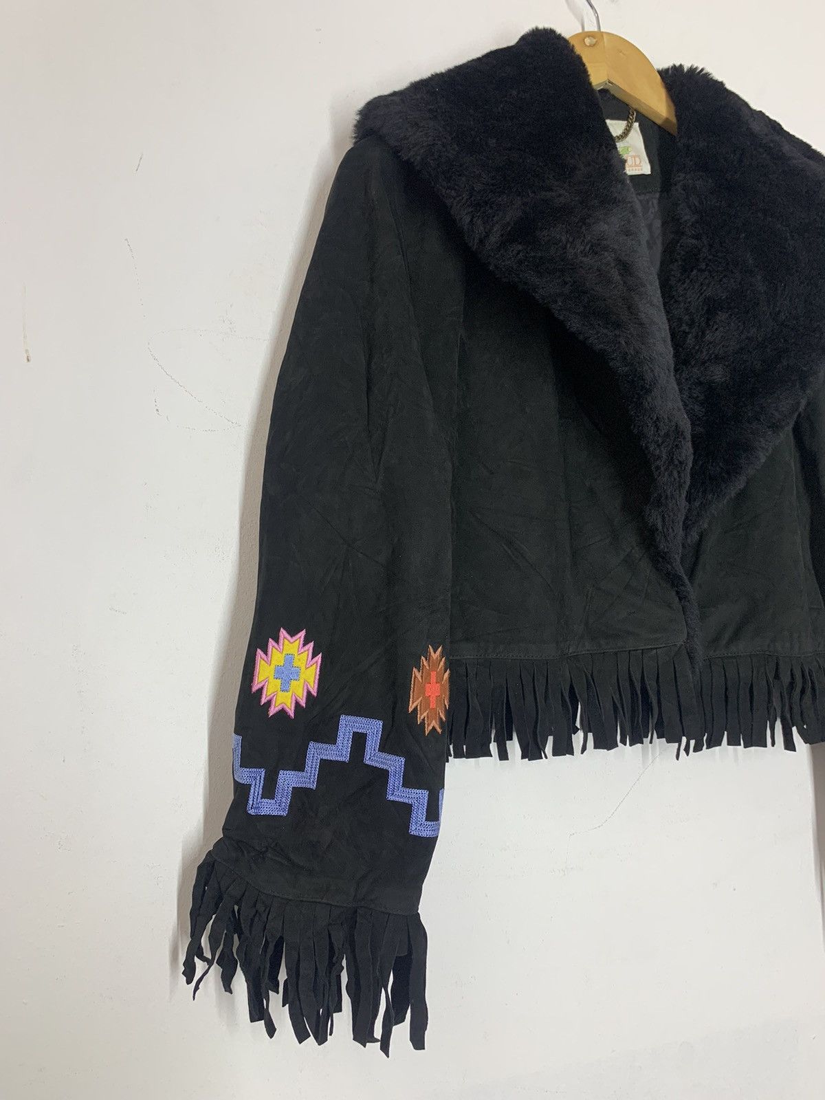 Louis Feraud Louis Feraud Cropped Leather Native Navajo Jacket Size US S / EU 44-46 / 1 - 3 Thumbnail