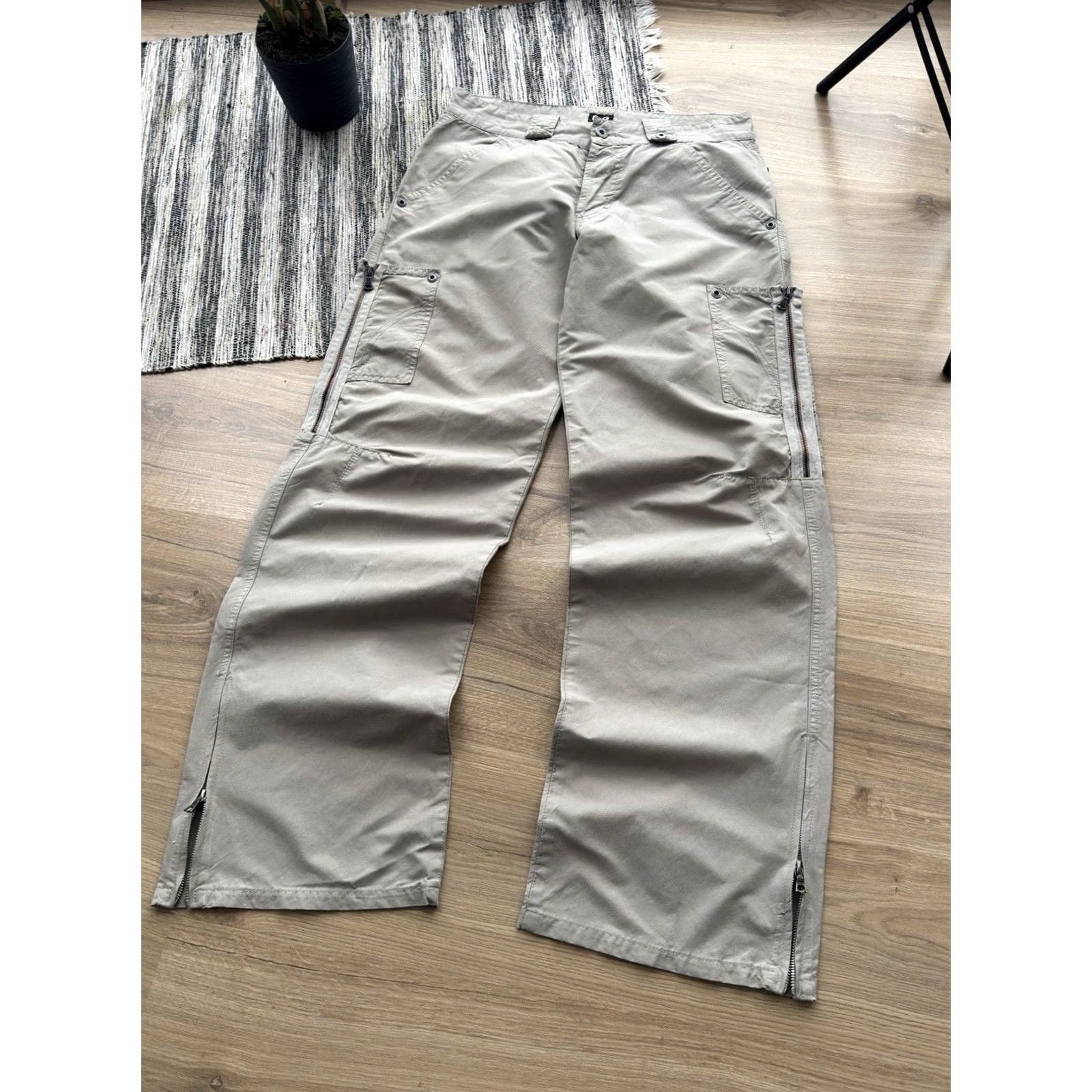 Dolce & Gabbana VINTAGE Dolce&Gabbana Cargo Pants Men S Beige 32in Inseam 46 Size US 29 - 2 Thumbnail
