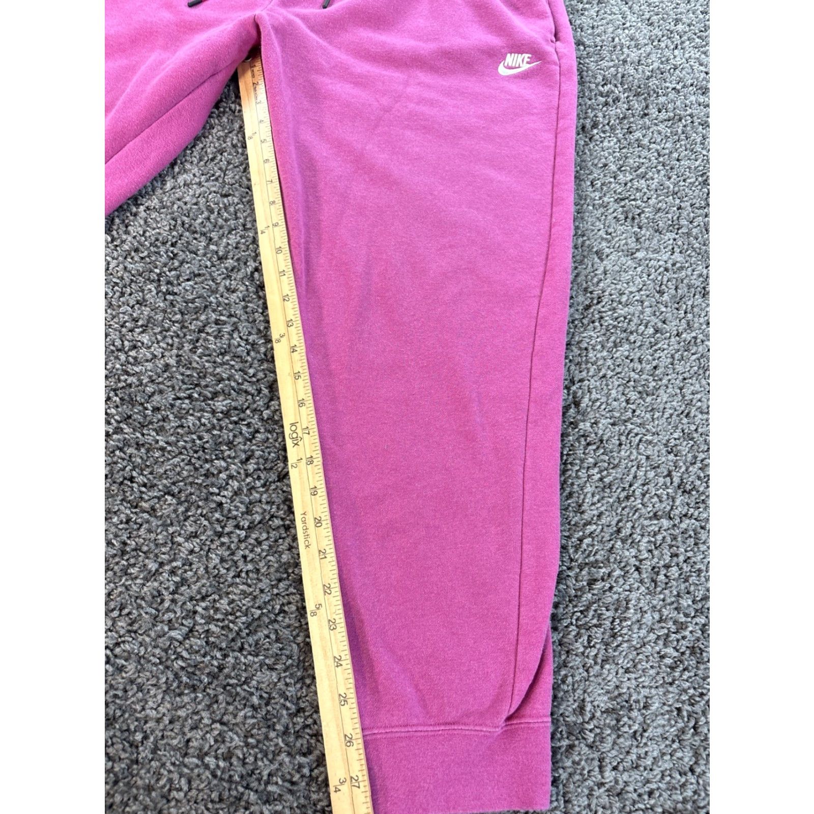 Nike Nike Pants Sweatpants Women 2XL Pink Fleece Elastic Waist Pockets Tapered Inseam 28" Regular Cross Training Gym Running BV4095-616 Size 40" / US 18 - 2 Thumbnail