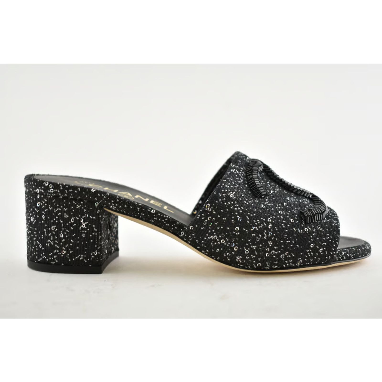 Chanel 19P Fabric CC Logo Backless Slide Mule Sandal Block Heel 35 Size US 5 / IT 35 - 2 Thumbnail