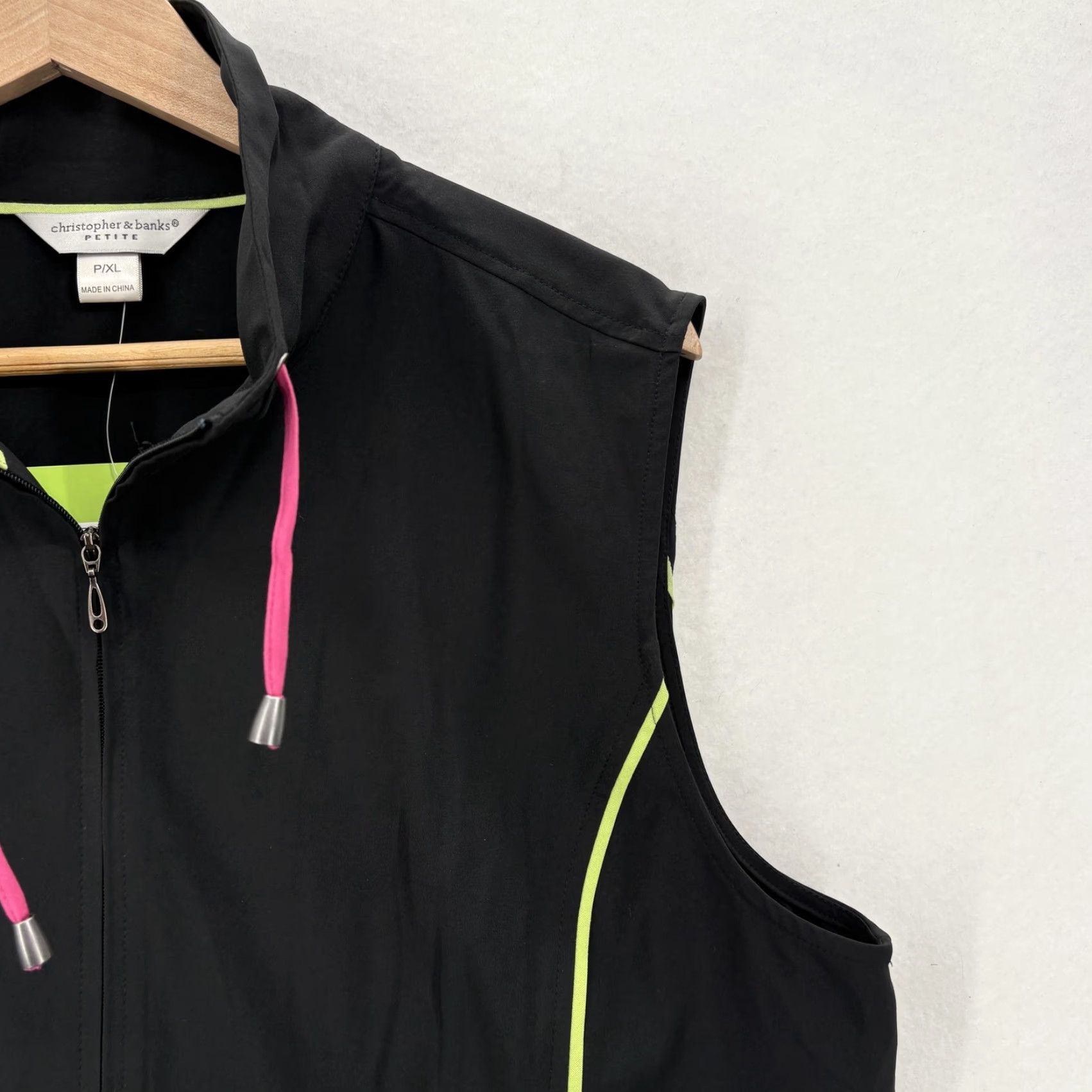 Vintage Christopher & Banks cb Sport Vest Womens Petite XL Black Zip Pockets Neon Gym Jacket Windbreaker Sleeveless Pockets Zip 2002? Size XL / US 12-14 / IT 48-50 - 2 Thumbnail
