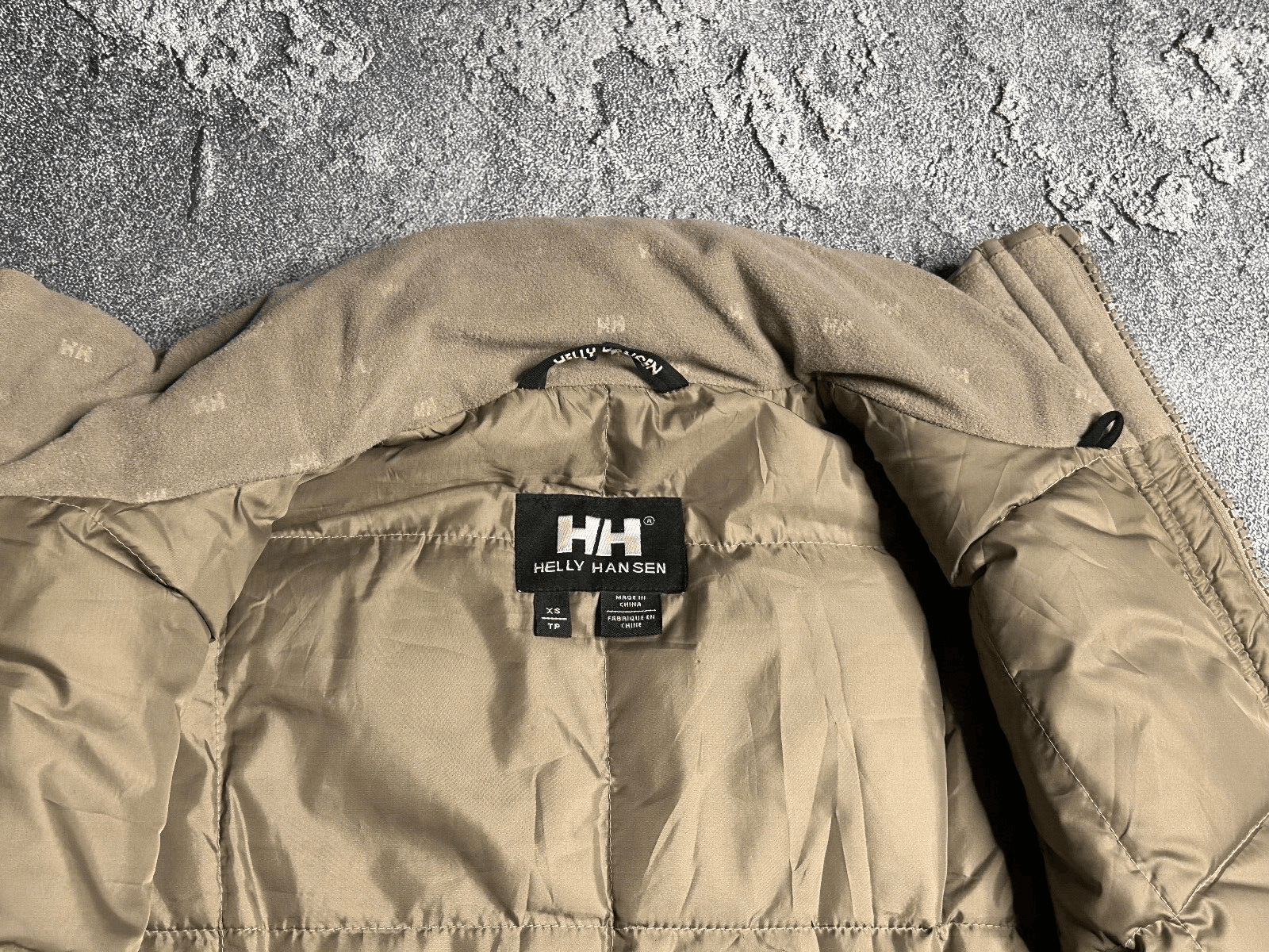 Helly Hansen Helly Hansen men's down vest XS Size US XS / EU 42 / 0 - 8 Thumbnail