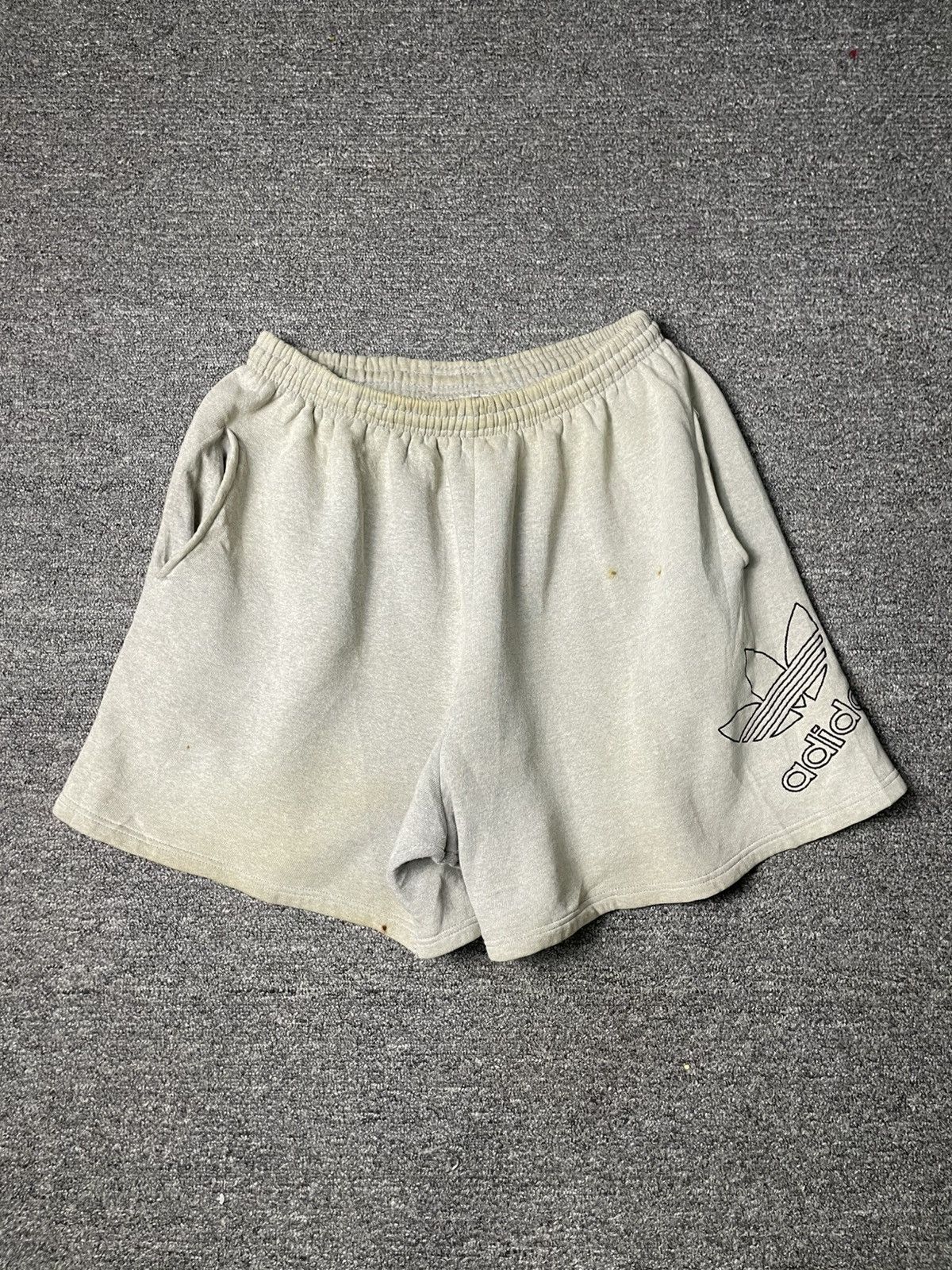Adidas × Vintage Vintage Adidas Trefoil Sweat Shorts (93) Size US 26 / EU 42 - 1 Thumbnail