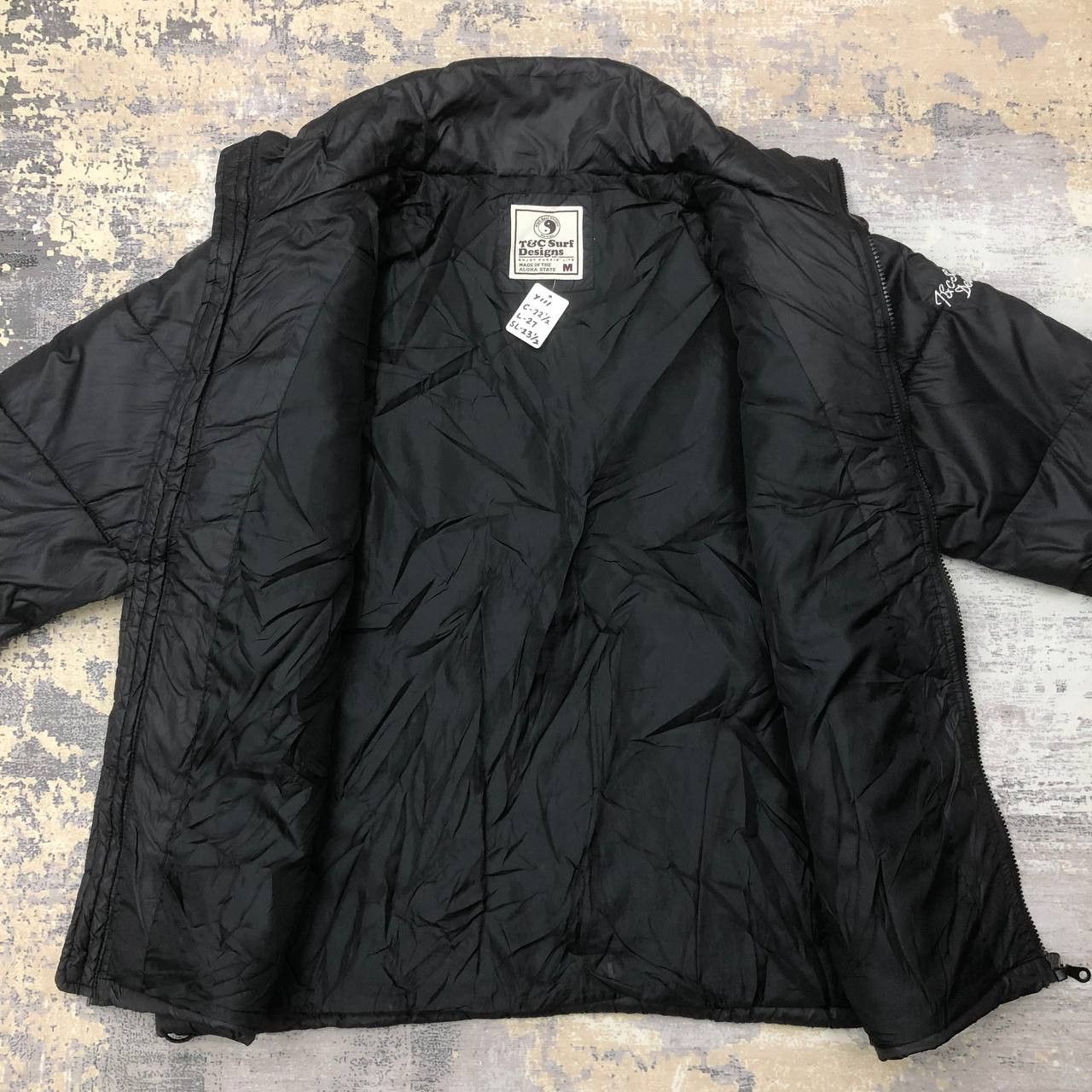 Japanese Brand Y111. T&C SURF DESIGNS ALOHA PUFFER WINTER JACKET Size US M / EU 48-50 / 2 - 4 Thumbnail