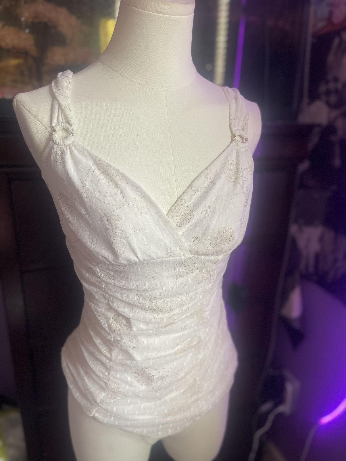 Express White lace top with adjustable straps and back. Size S / US 4 / IT 40 - 1 Thumbnail