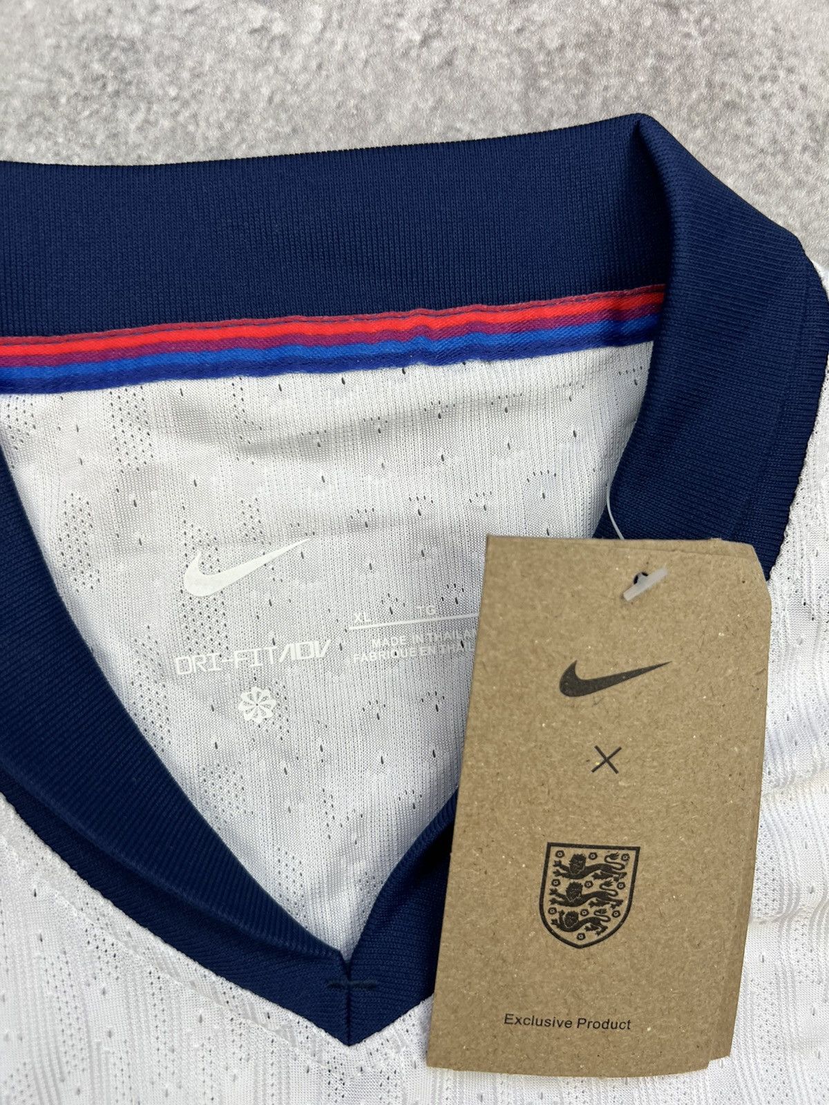 Nike NWT Nike Engalnd 2024 Home Kit Soccer Jersey Football Shirt Size US XL / EU 56 / 4 - 5 Thumbnail