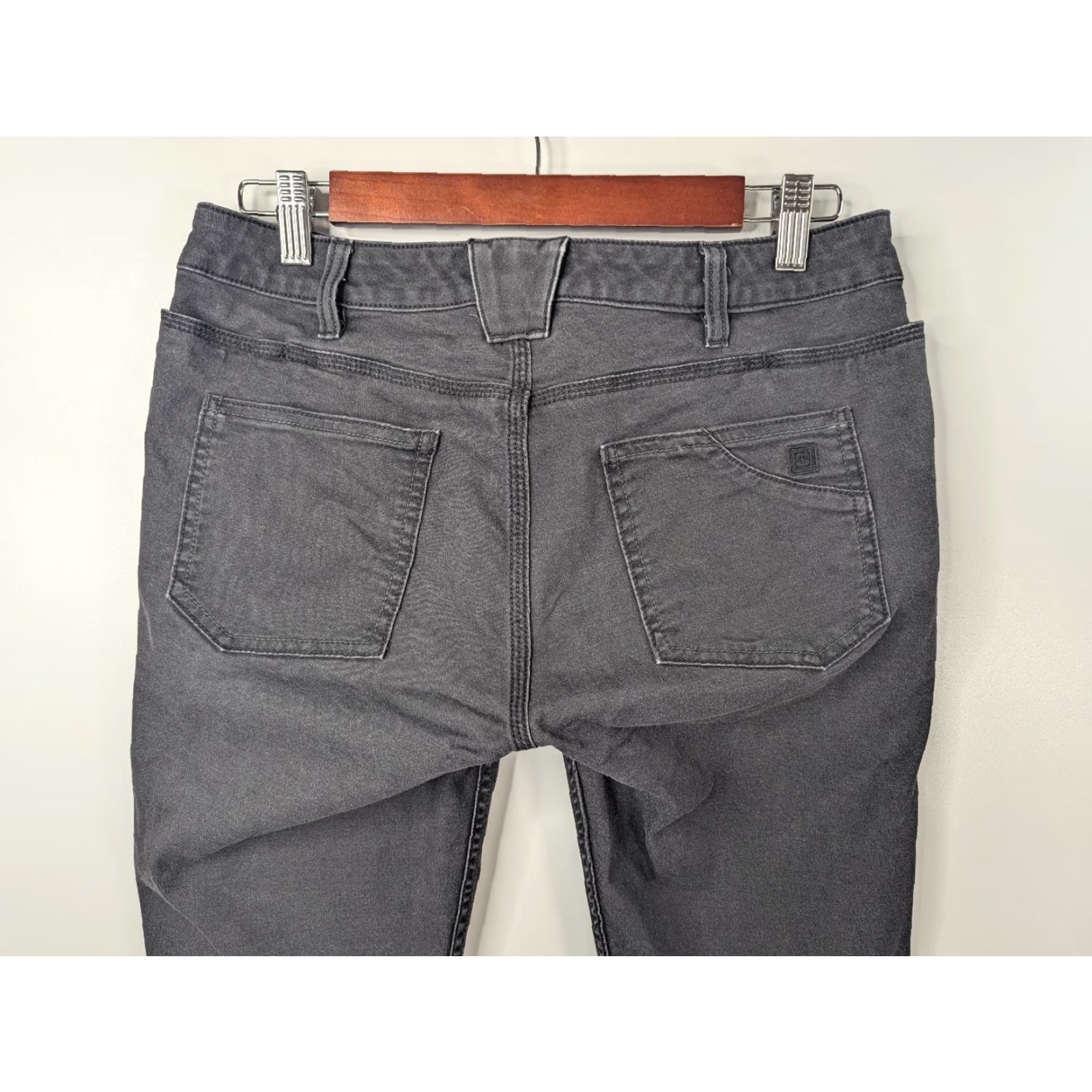 Vintage 5.11 Tactical Defender Flex Slim Pants Womens Size 6 Black Charcoal Gray Outdoor Shirt Pants? Size 28" / US 6 / IT 42 - 4 Thumbnail