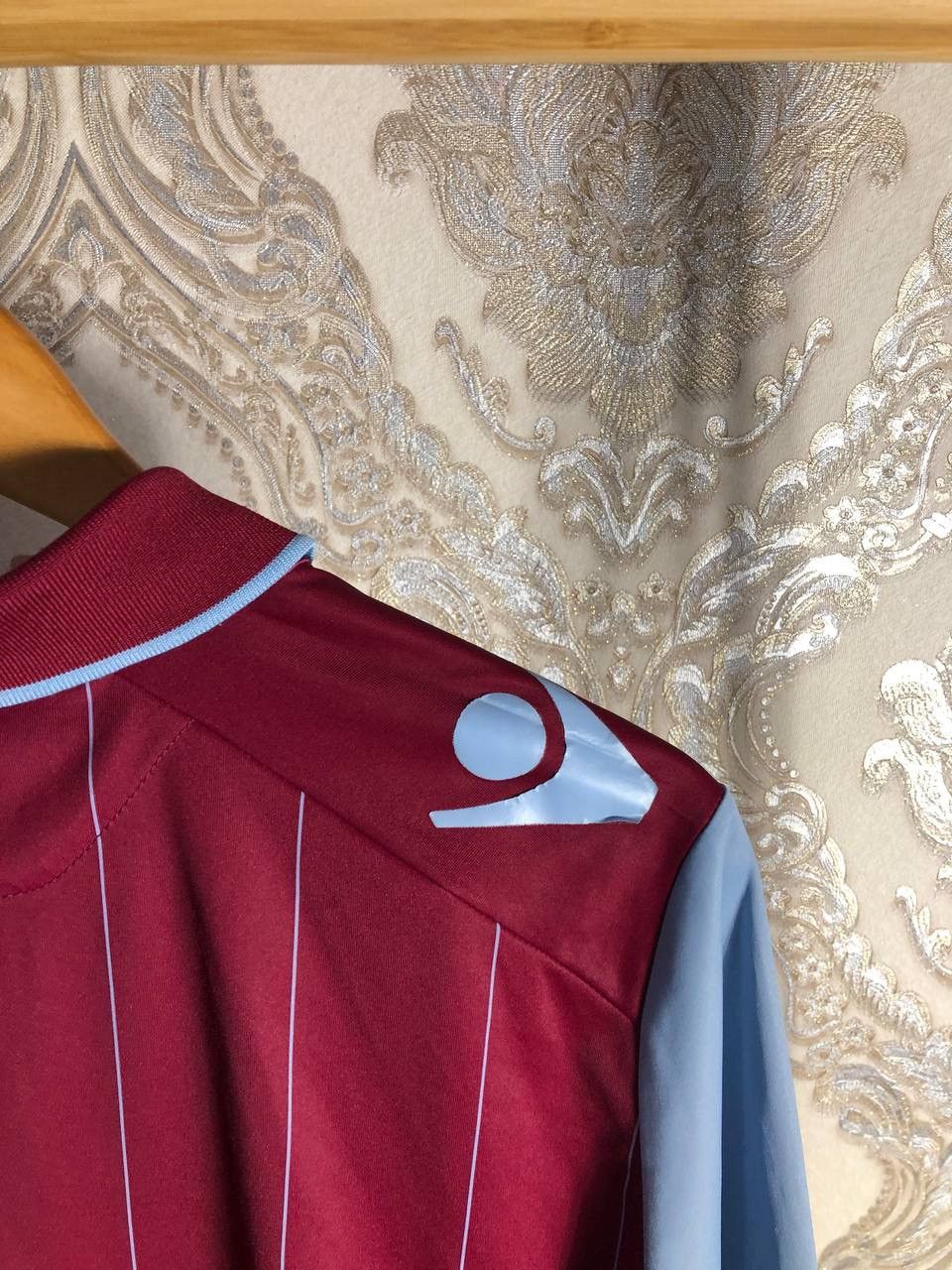 Macron × Vintage VERY RARE MACRON FC ASTON VILLA ENGLAND SOCCER JERSEY RETRO Size US XXL / EU 58 / 5 - 10 Thumbnail