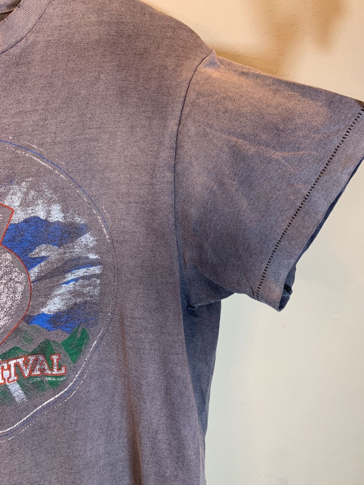 Band Tees RARE Vintage 1982 US Rock & Roll Festival Faded Thrash Shirt Size US M / EU 48-50 / 2 - 6 Thumbnail