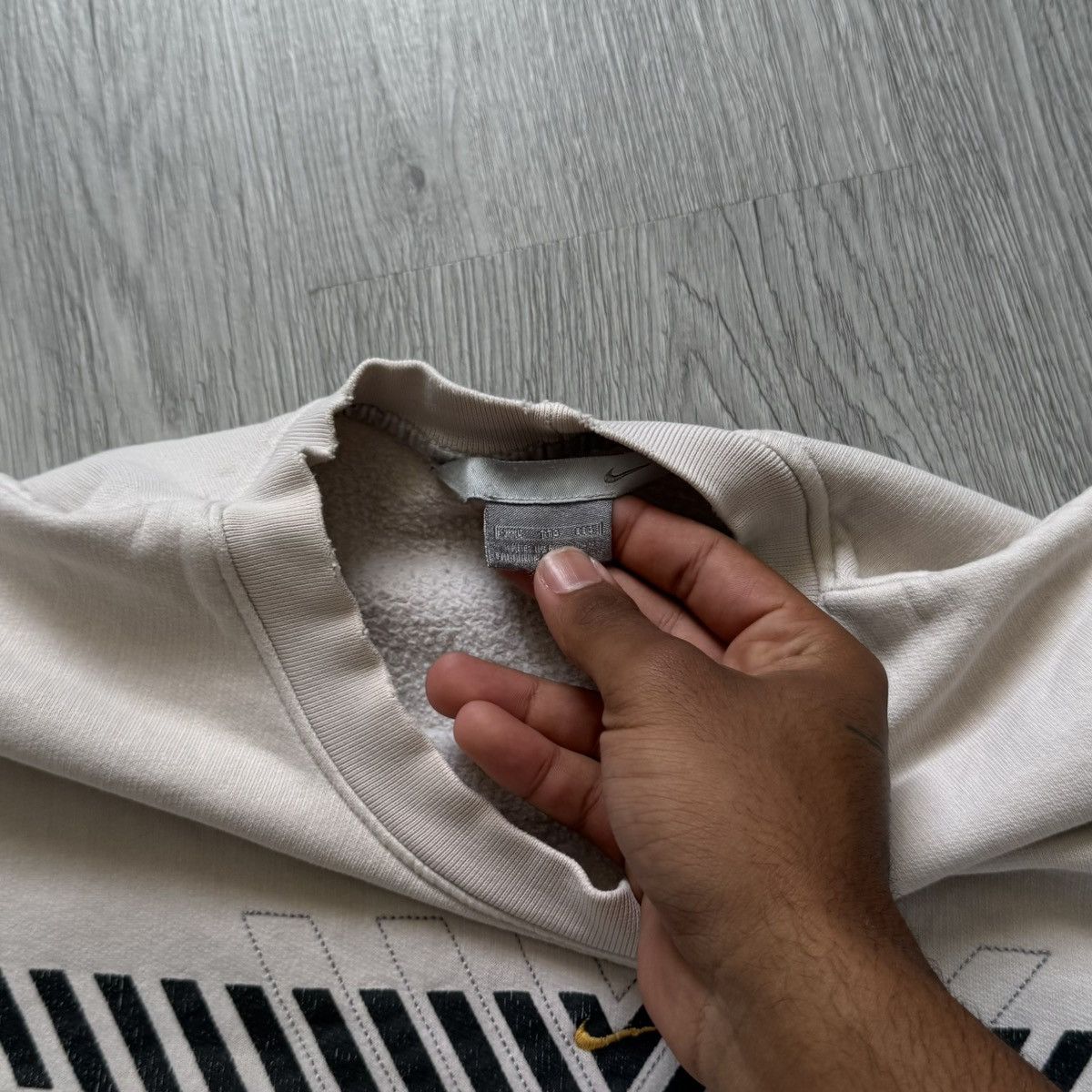 Nike Vintage Y2K Nike Cream Crewneck Sweatshirt - Size XXL Size US XXL / EU 58 / 5 - 5 Thumbnail