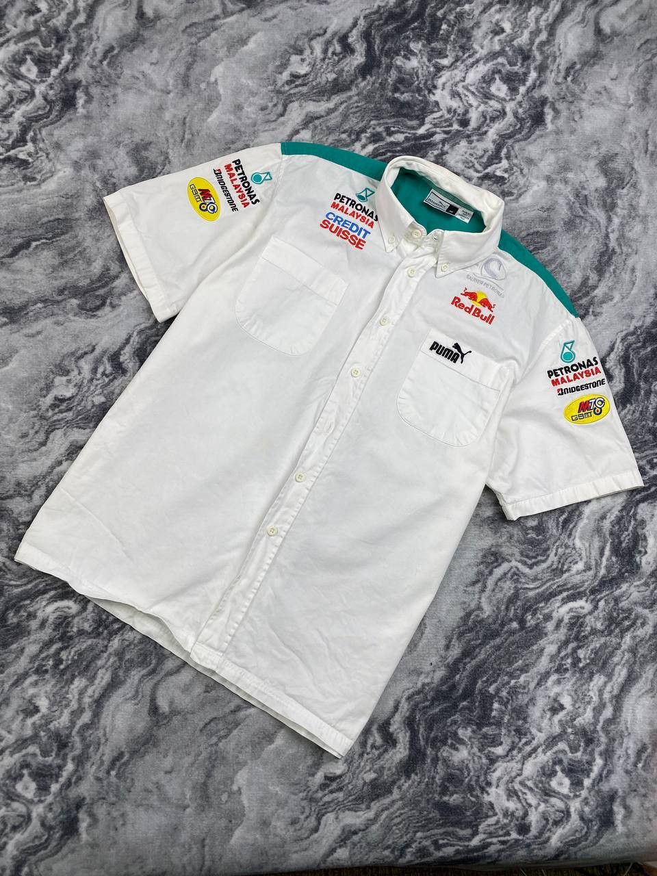 Puma Vintage Puma Red Bull Sauber Petronas Team Big Logo Size US M / EU 48-50 / 2 - 1 Thumbnail