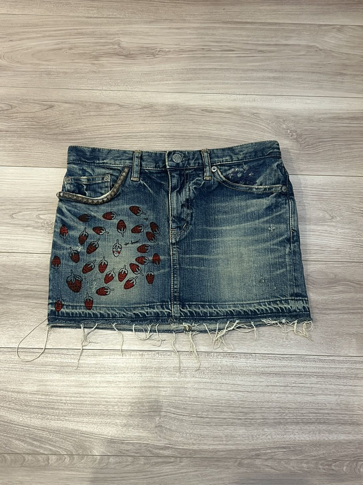 Hysteric Glamour Andy warhol by hysteric glamour strawberry denim skirt Size 24" / US 00 / IT 34 - 1 Thumbnail