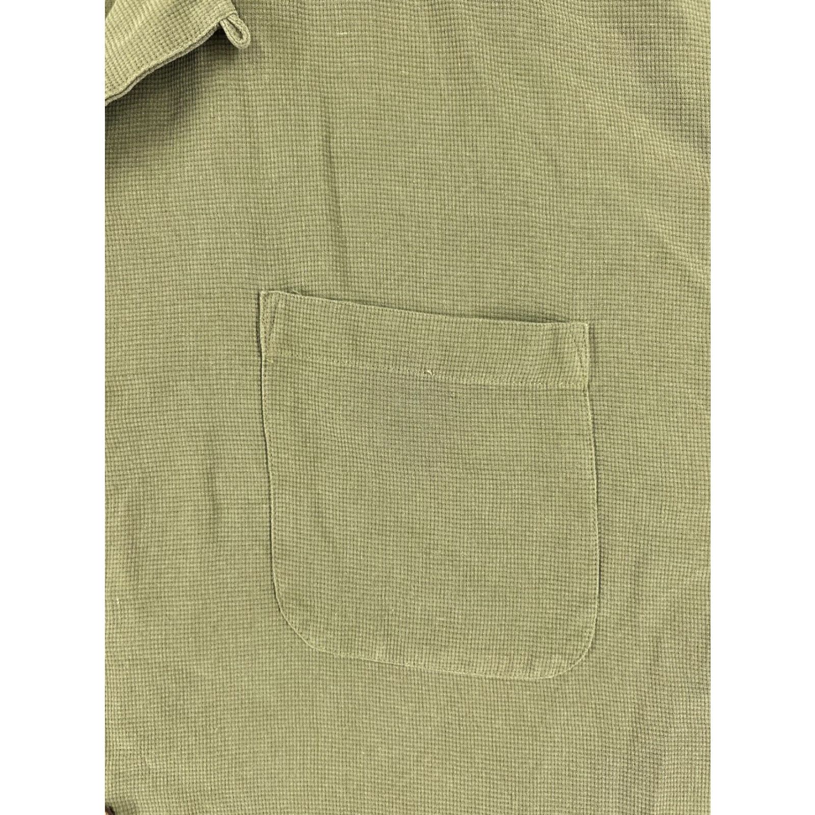 Tommy Bahama Tommy Bahama Shirt Men Extra Large Green Embroidered New Years 2006 Cocktails Size US XL / EU 56 / 4 - 6 Thumbnail