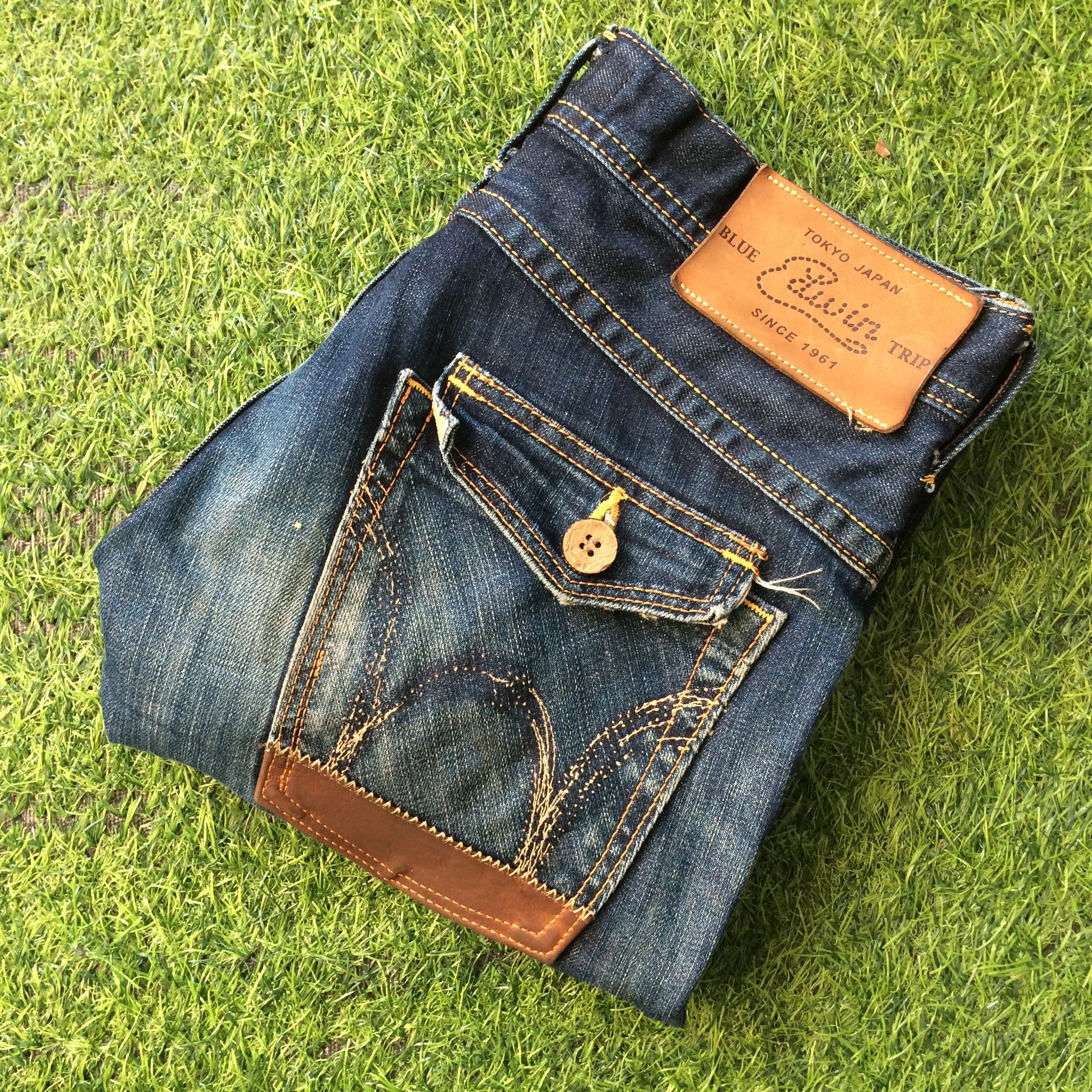 Edwin Flare Jeans Edwin Japan Boot Cut Jeans #D-623 Size 30" / US 8 / IT 44 - 8 Thumbnail