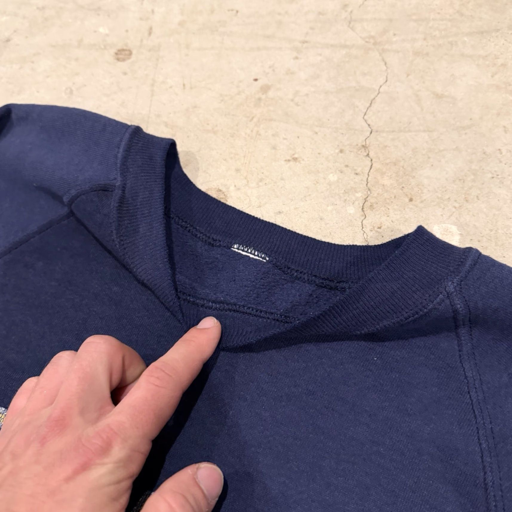 Vintage VINTAGE Depauw Sweatshirt Crewneck Mens L Blue 90s Distressed Pullover Large Mens Size US L / EU 52-54 / 3 - 3 Thumbnail