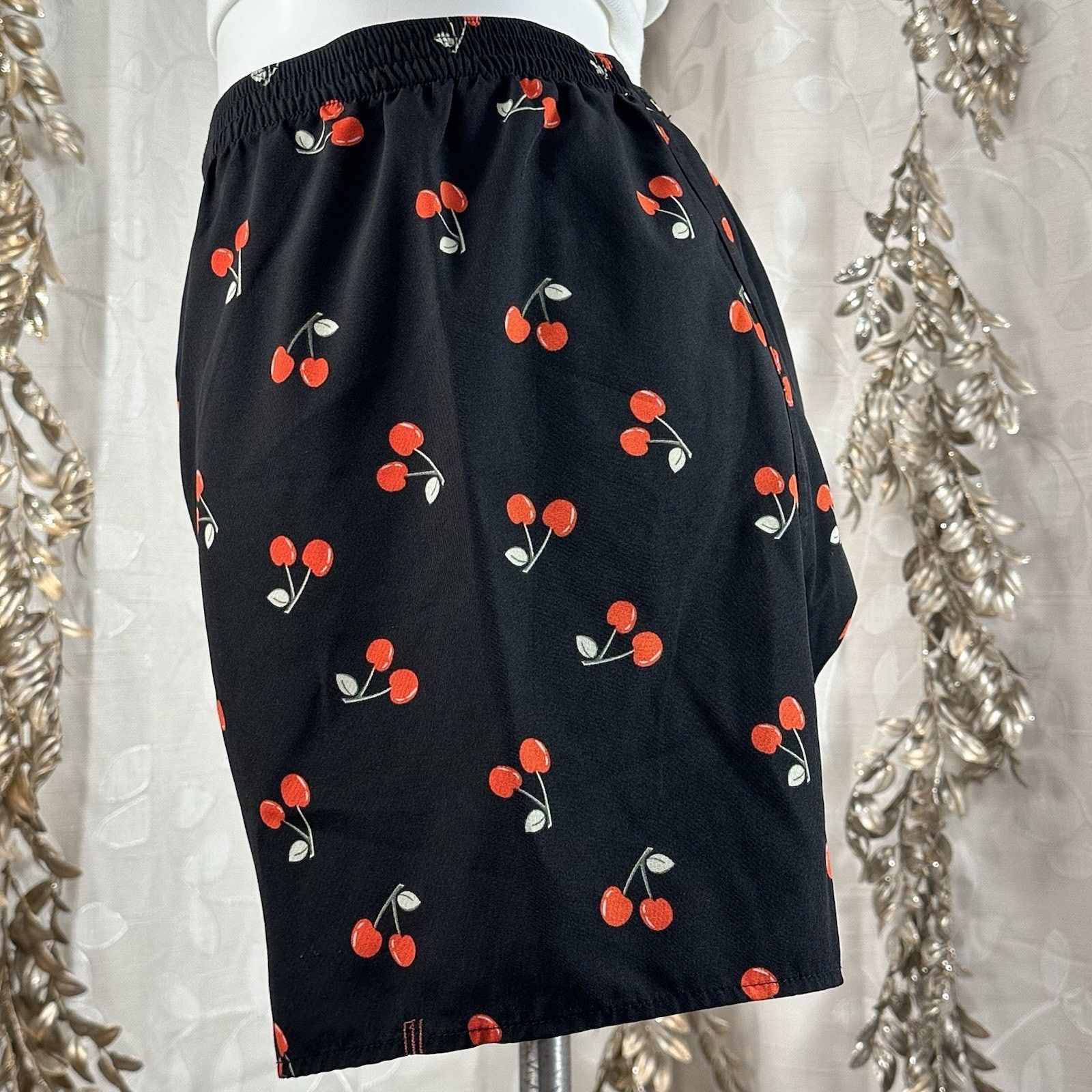 Urban Outfitters BDG Men’s S Cherry Print Boxer Shorts Black Urban Outfitters Size 26 - 5 Thumbnail
