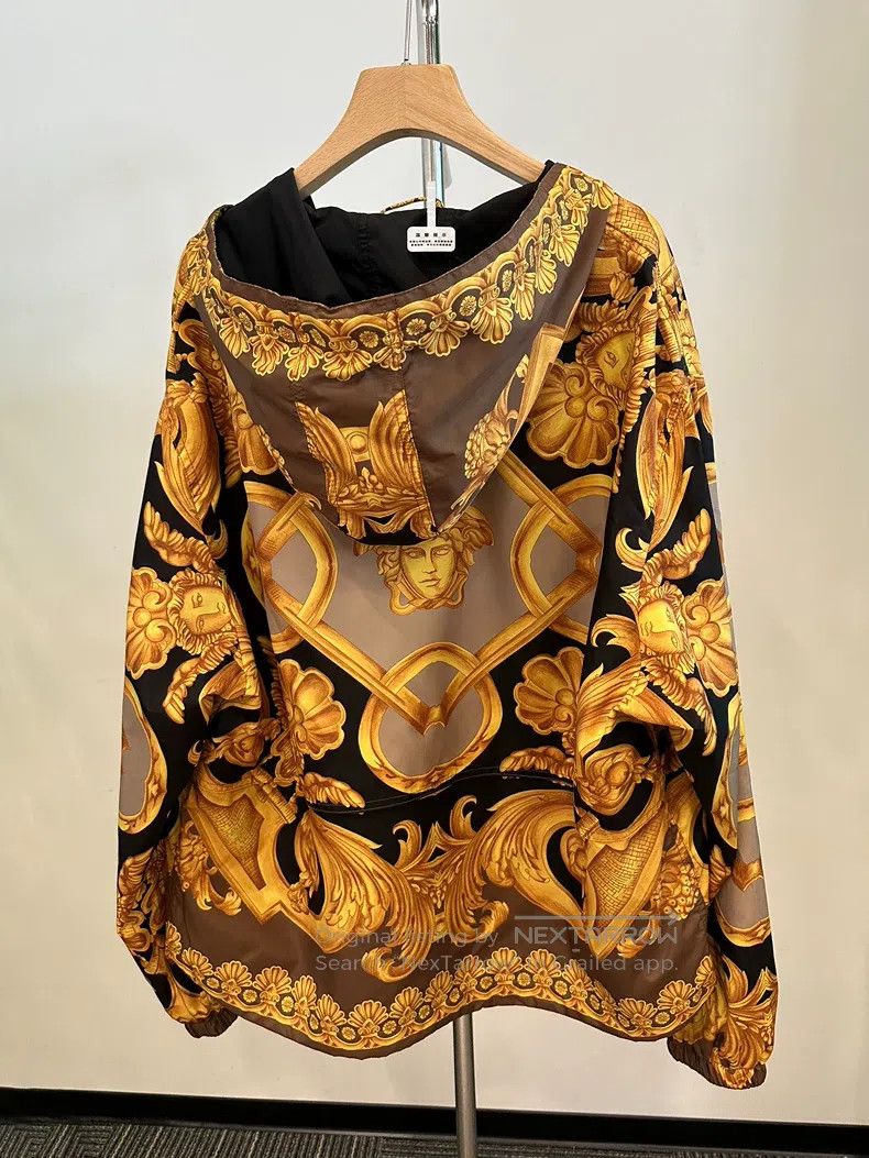 Versace Versace Resort Logo Graphic Print Hooded Zip Jacket Jacket Size US M / EU 48-50 / 2 - 2 Thumbnail