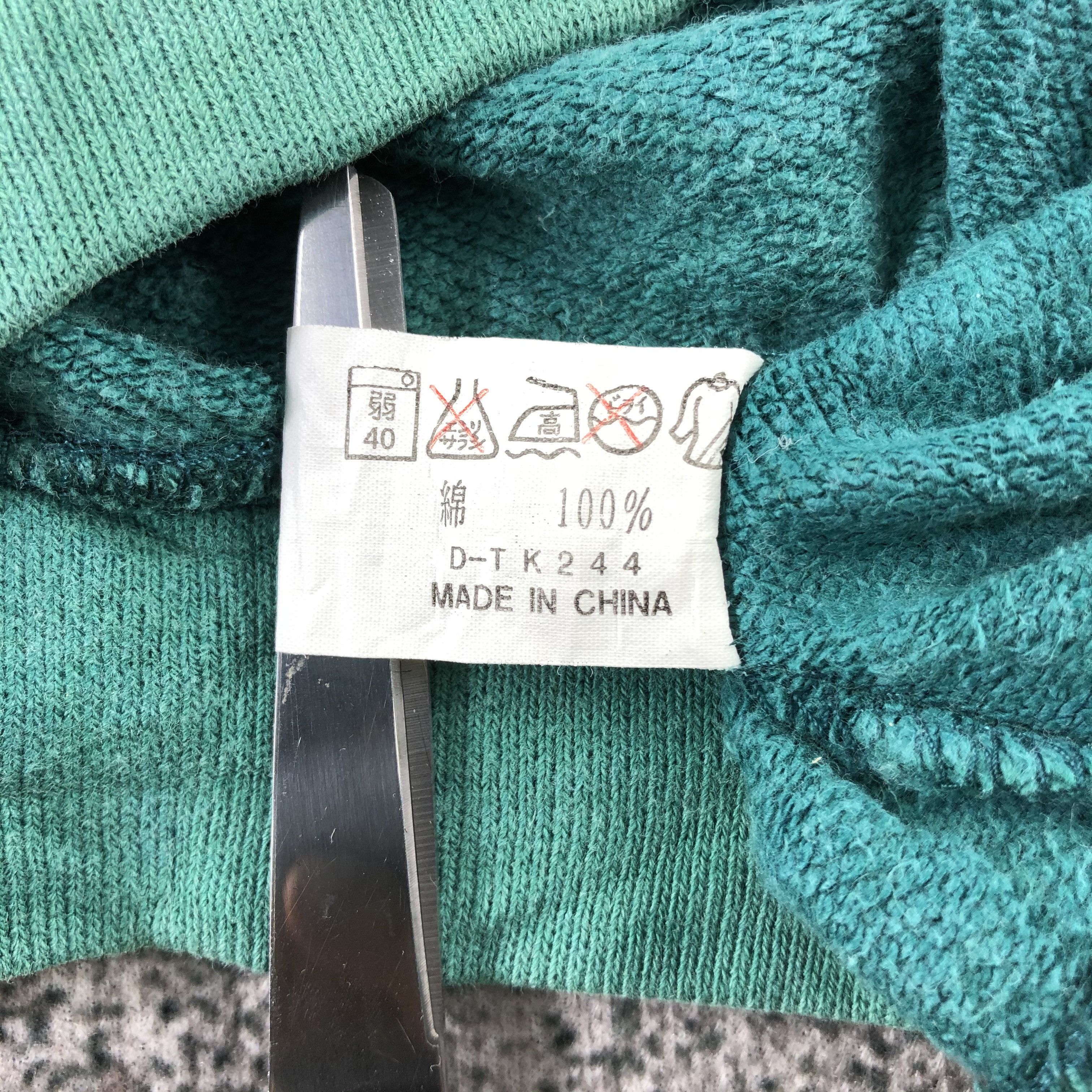 Vintage Vintage Japanese Out Line Sun Faded Sweatshirt F193 Size US L / EU 52-54 / 3 - 7 Thumbnail