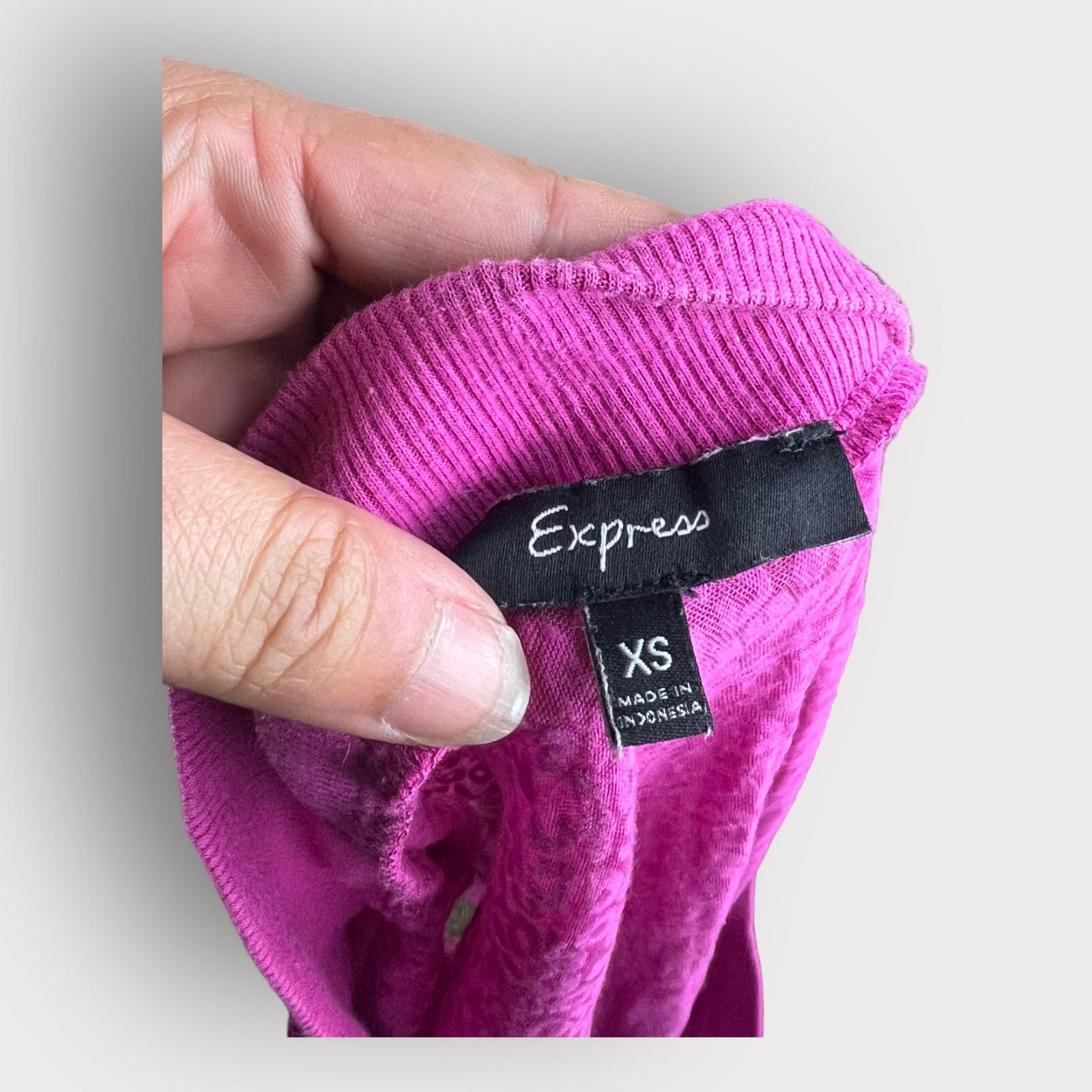 Express Express | Vintage Y2K Burnout Fuchsia Animal Print Tee | XS Size XS / US 0-2 / IT 36-38 - 4 Thumbnail