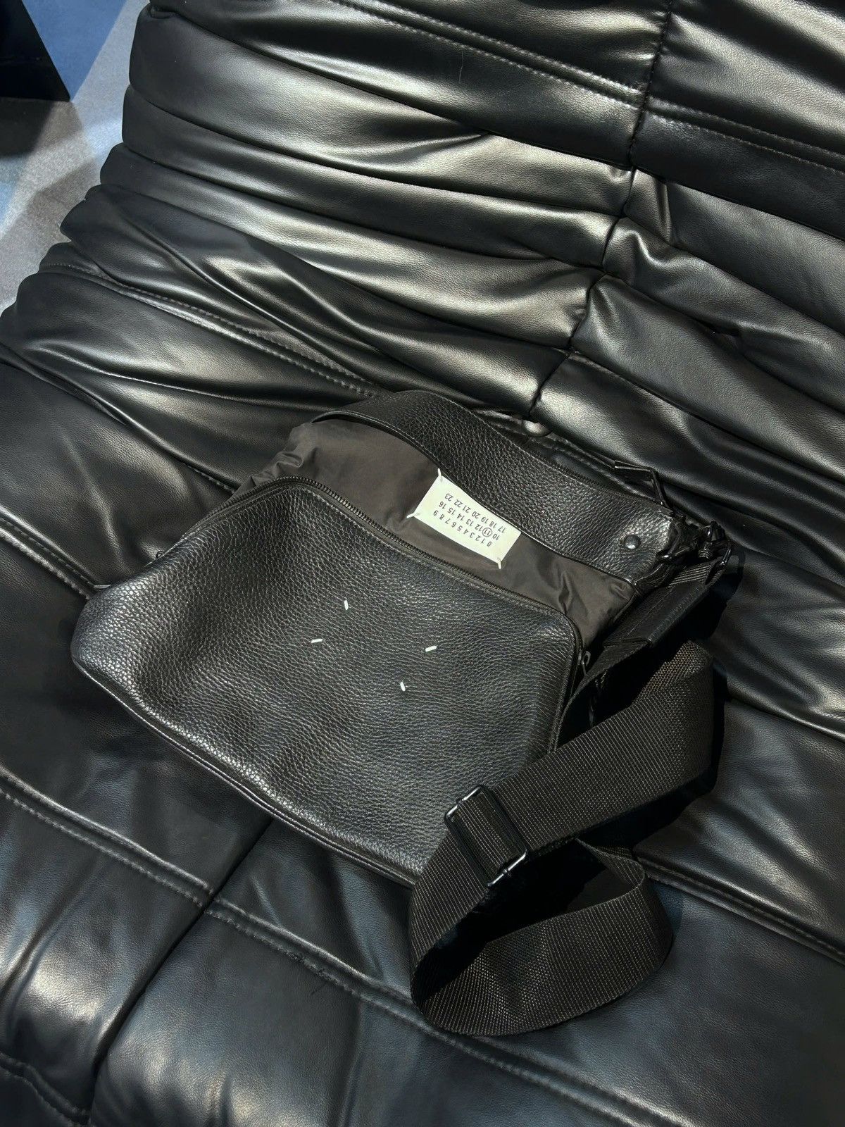 Maison Margiela Maison Margiela 11 Leather Portafoglio Convertible Bag Size ONE SIZE - 1 Thumbnail