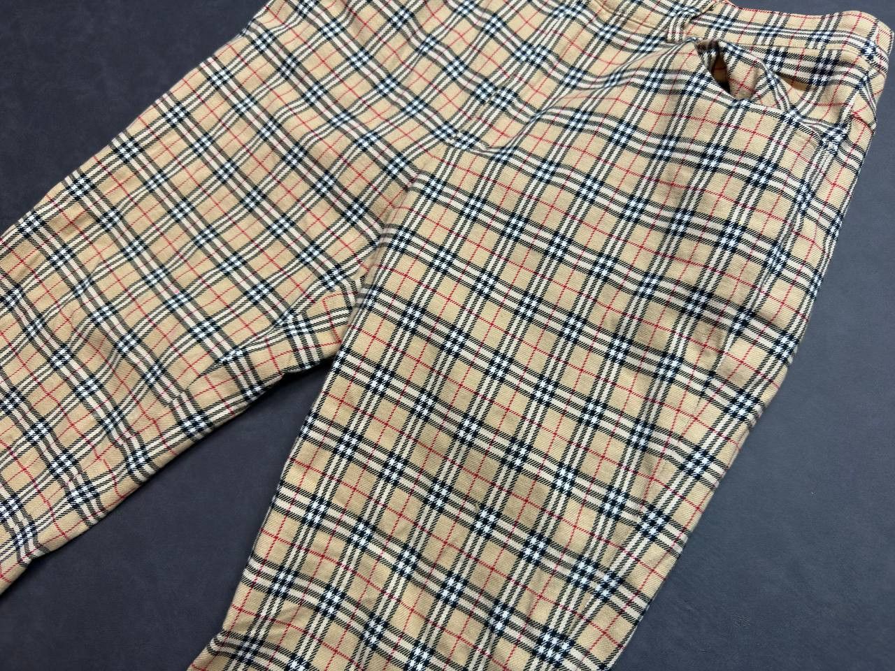 Burberry × Japanese Brand Burberry Blue Label Japan Rare Womens Pants Nova Check Size 36" / US 14 / IT 50 - 2 Thumbnail
