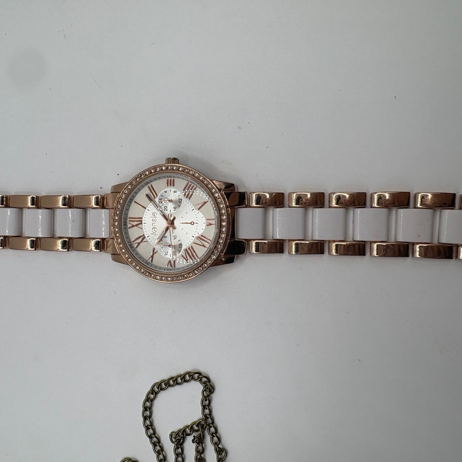 Various Lot of 7 Fashion Watches - New Batteries - some issues Size ONE SIZE - 9 Thumbnail