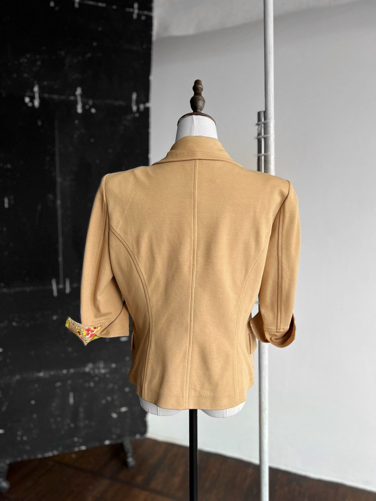 Roberto Cavalli Roberto Cavalli Class Beige Half Sleeve Blazer Jacket Size M / US 6-8 / IT 42-44 - 2 Thumbnail