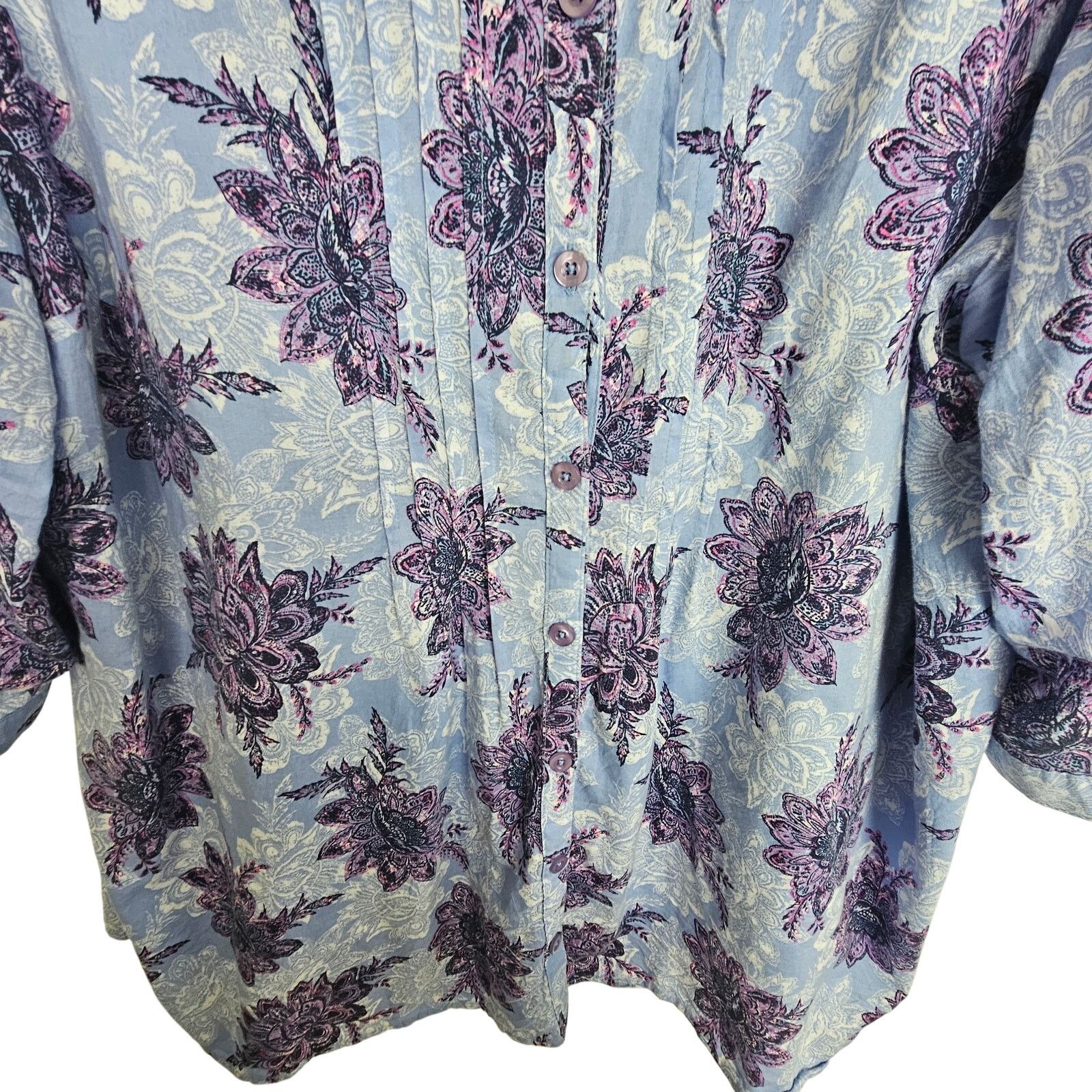 Torrid Catherines Womens Floral Top Plus Size 3X Pintuck Button Size 3XL / US 20-22 - 3 Thumbnail