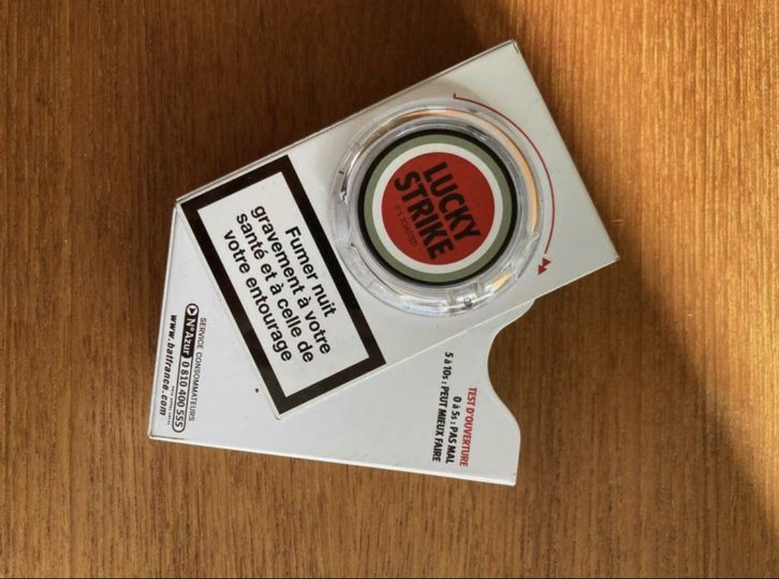 Vintage Vintage Metal Lucky Strike cigarette packet Size ONE SIZE - 3 Thumbnail