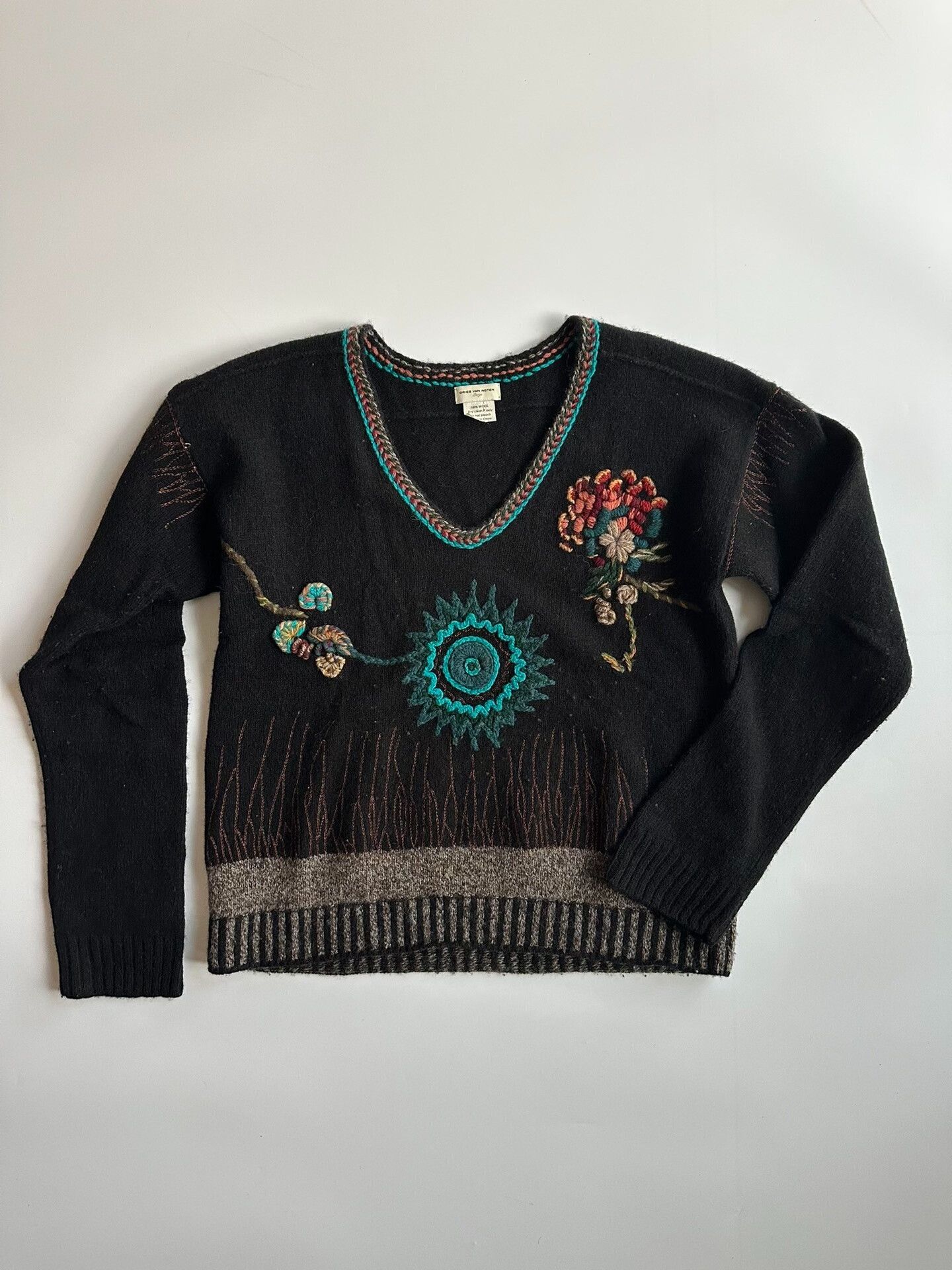 Dries Van Noten Dries Van Noten V-Neck Sweater for All Size L / US 10 / IT 46 - 1 Thumbnail