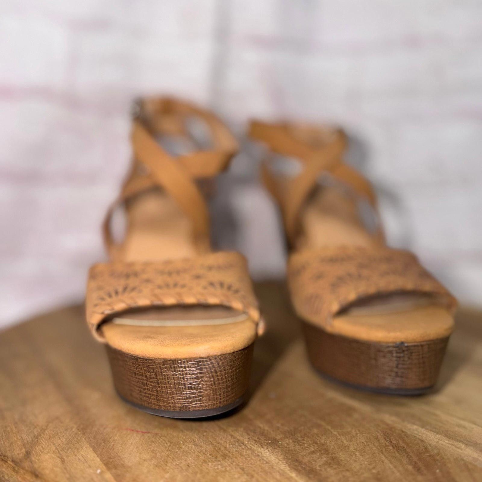 Other Indigo Rd Size 6.5 Tan Strappy Platform Sandals Size US 6.5 / IT 36.5 - 1 Thumbnail