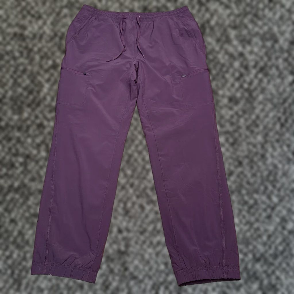 Eddie Bauer Eddie Bauer Women's Purple High Rise Stretch Cargo Pants Size 16 User: Eddie Bauer Women's Purple High Rise Stretch Cargo Pants Size 16 Size 38" / US 16 / IT 52 - 1 Thumbnail