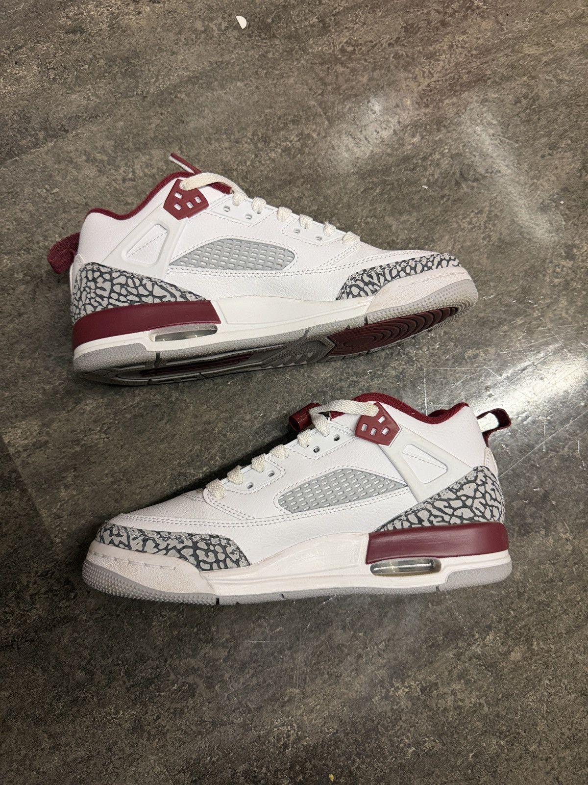 Jordan Brand Jordan Spizike “White/Team Red” Size US 6.5 / EU 39-40 - 2 Thumbnail