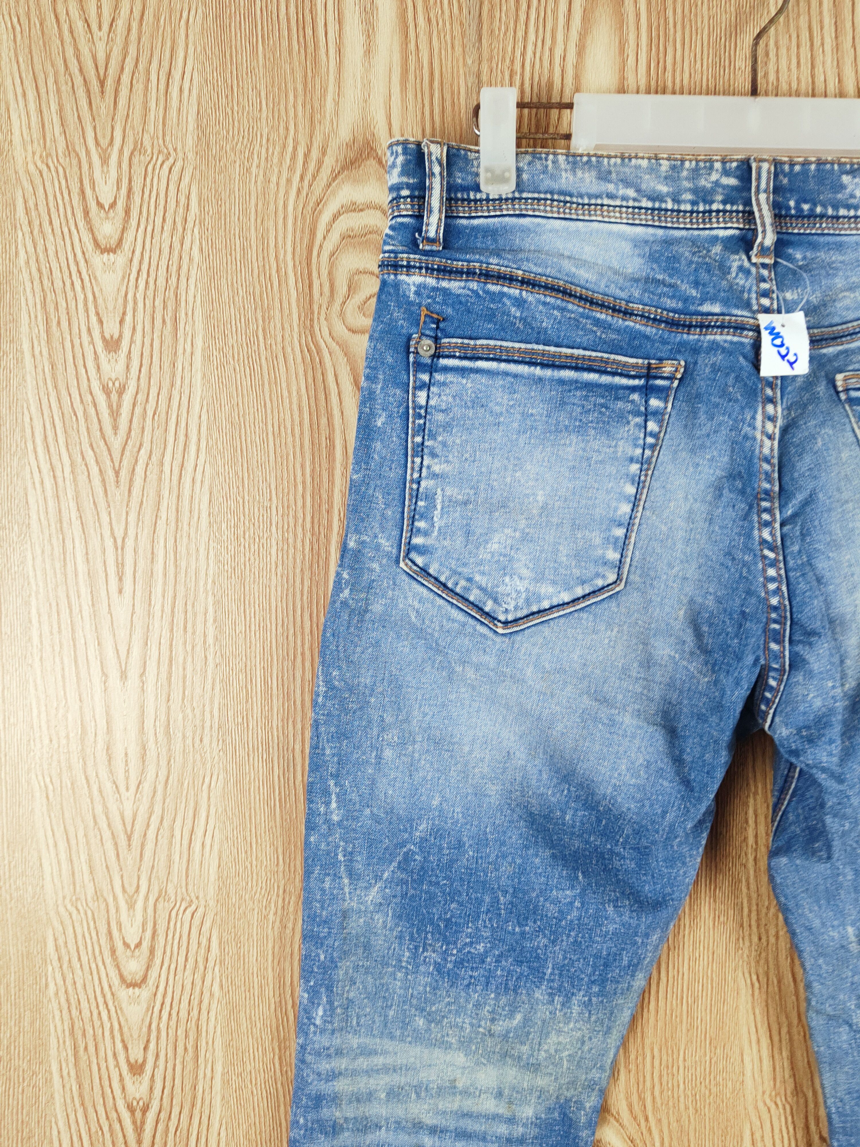 Japanese Brand Avail Blue Distressed Ripped Jeans #W022 Size US 33 - 8 Thumbnail