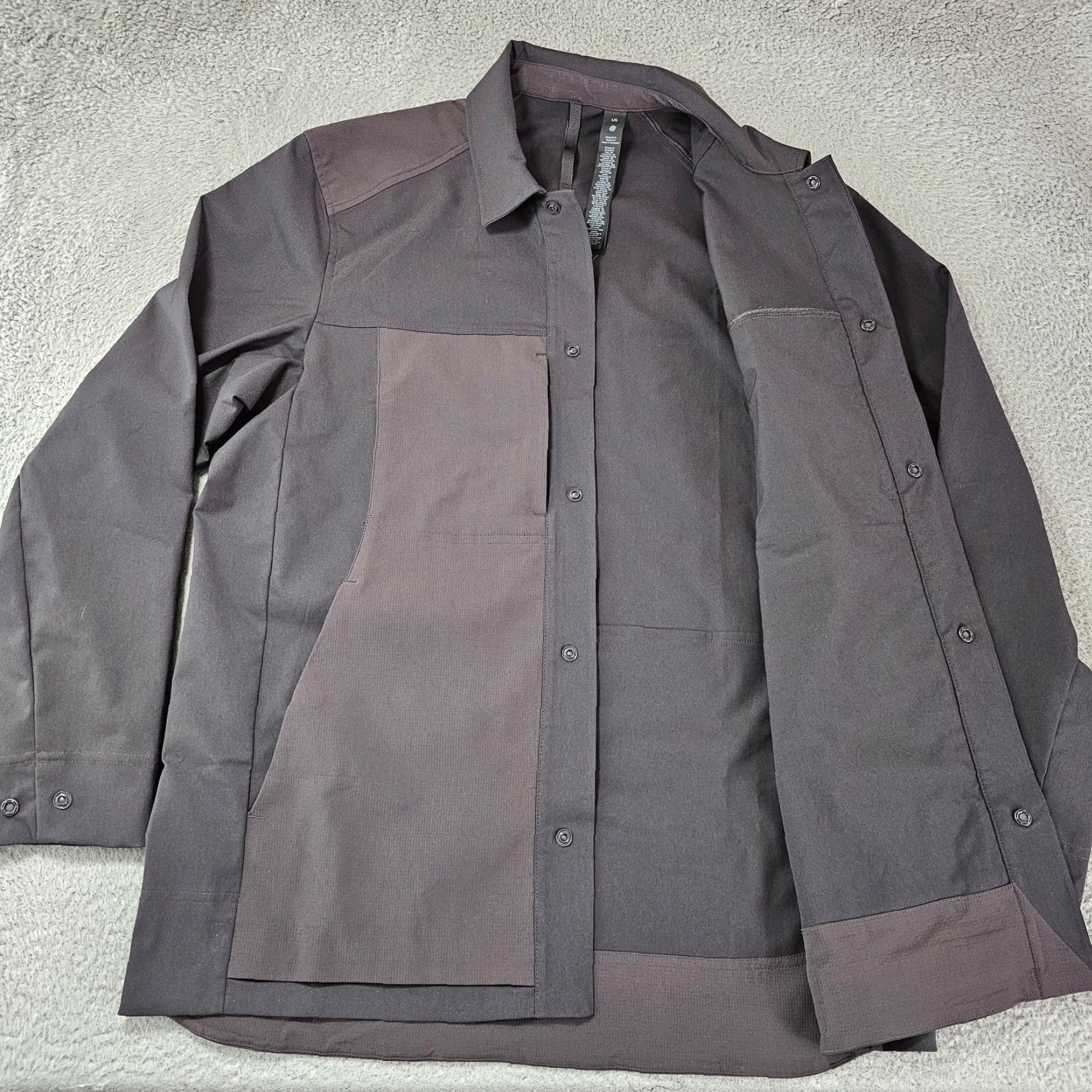 Lululemon Lululemon Jacket Mens Large Grey Snap Front Collared Coat Outerwear Quick Dry Water Resistant Wind-Resistant Pockets Zipped Size US L / EU 52-54 / 3 - 7 Thumbnail