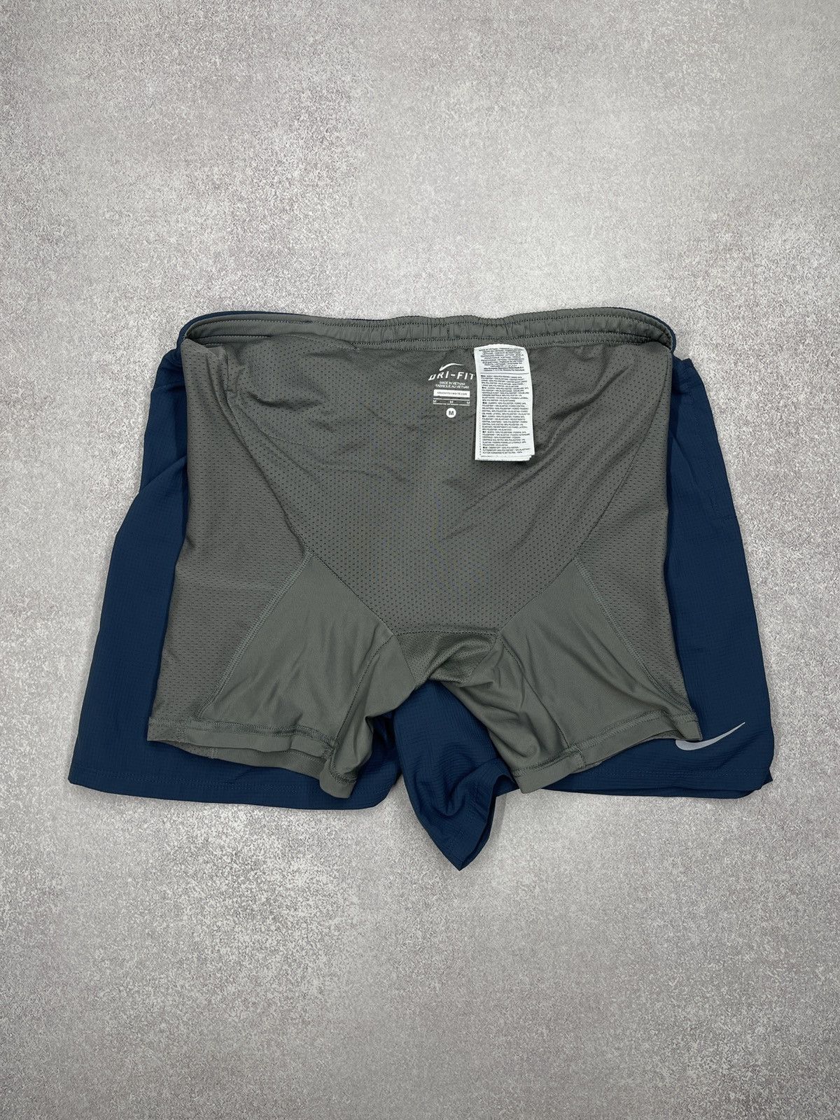 Nike Mens Nike Running 2 in 1 Shorts Leggings Drill Y2K ACG TN Size US 32 / EU 48 - 5 Thumbnail
