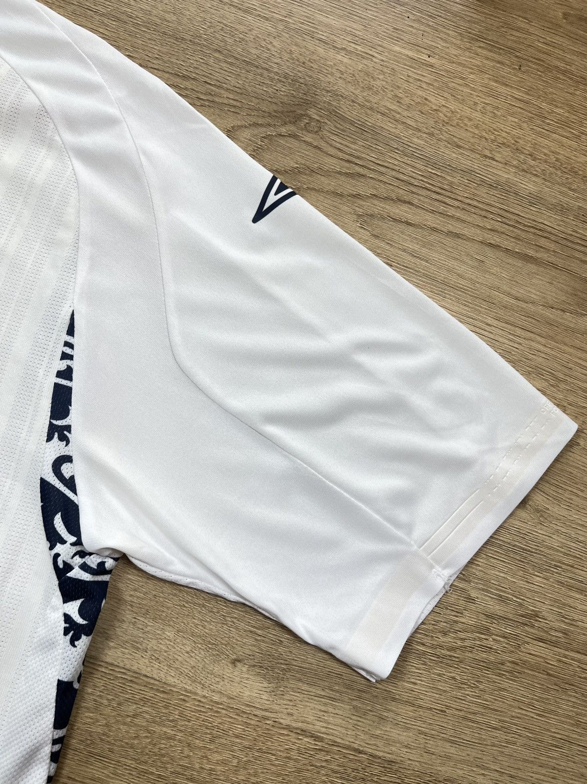 Umbro England 2007-2009 Home Shirt Umbro Soccer Jersey Size 3XL Size US XXL / EU 58 / 5 - 16 Thumbnail